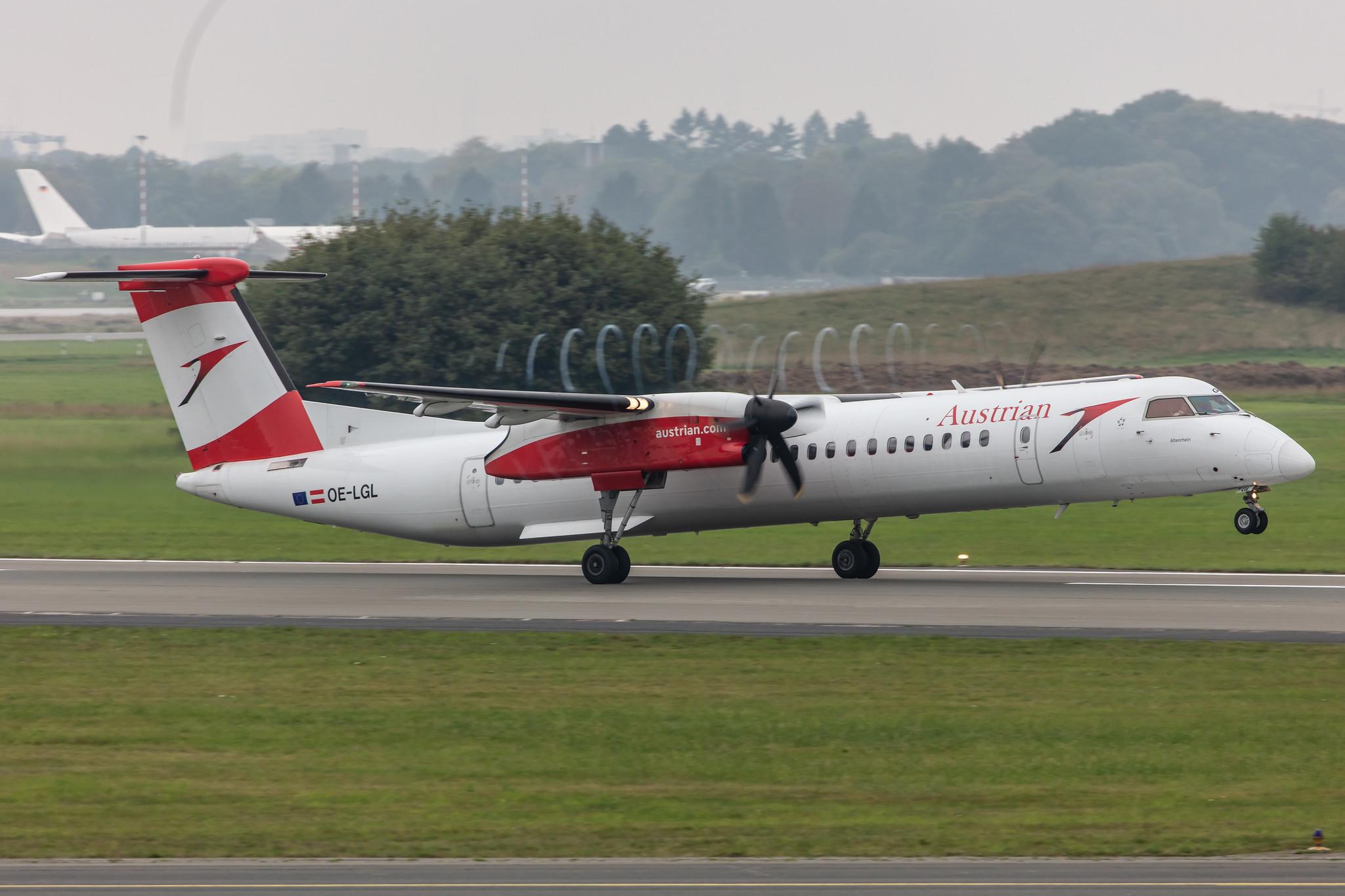 Hamburg Airport: Austrian Airlines (OS / AUA) |  De Havilland Canada Dash 8-400 DH8D | OE-LGL | MSN 4310