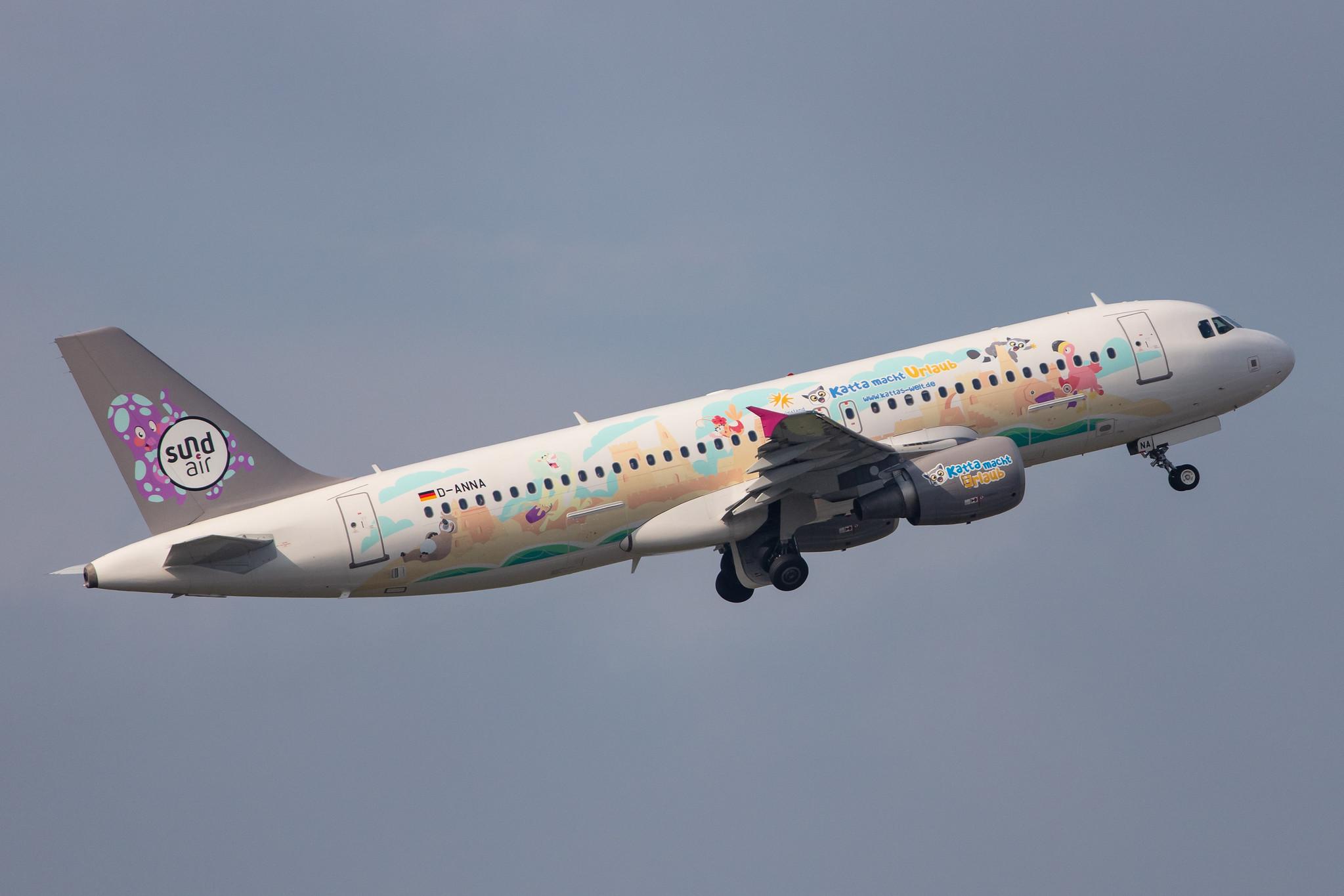 Hamburg Airport: Sundair (SR / SDR) |  Livery: Katta macht Urlaub Livery |  Airbus A320-214 A320 | D-ANNA | MSN 3289