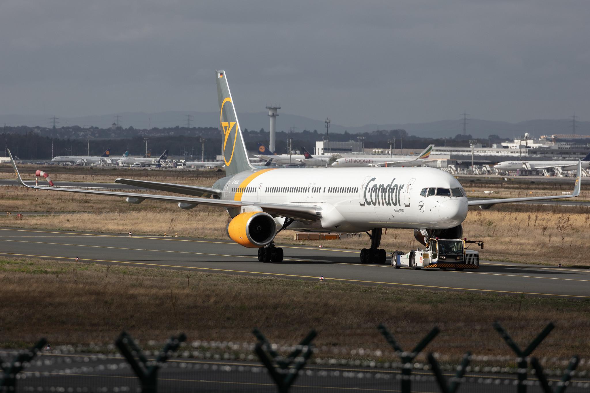 Frankfurt Airport: Condor (DE / CFG) |  Boeing 757-330 B753 | D-ABOK | MSN 29020