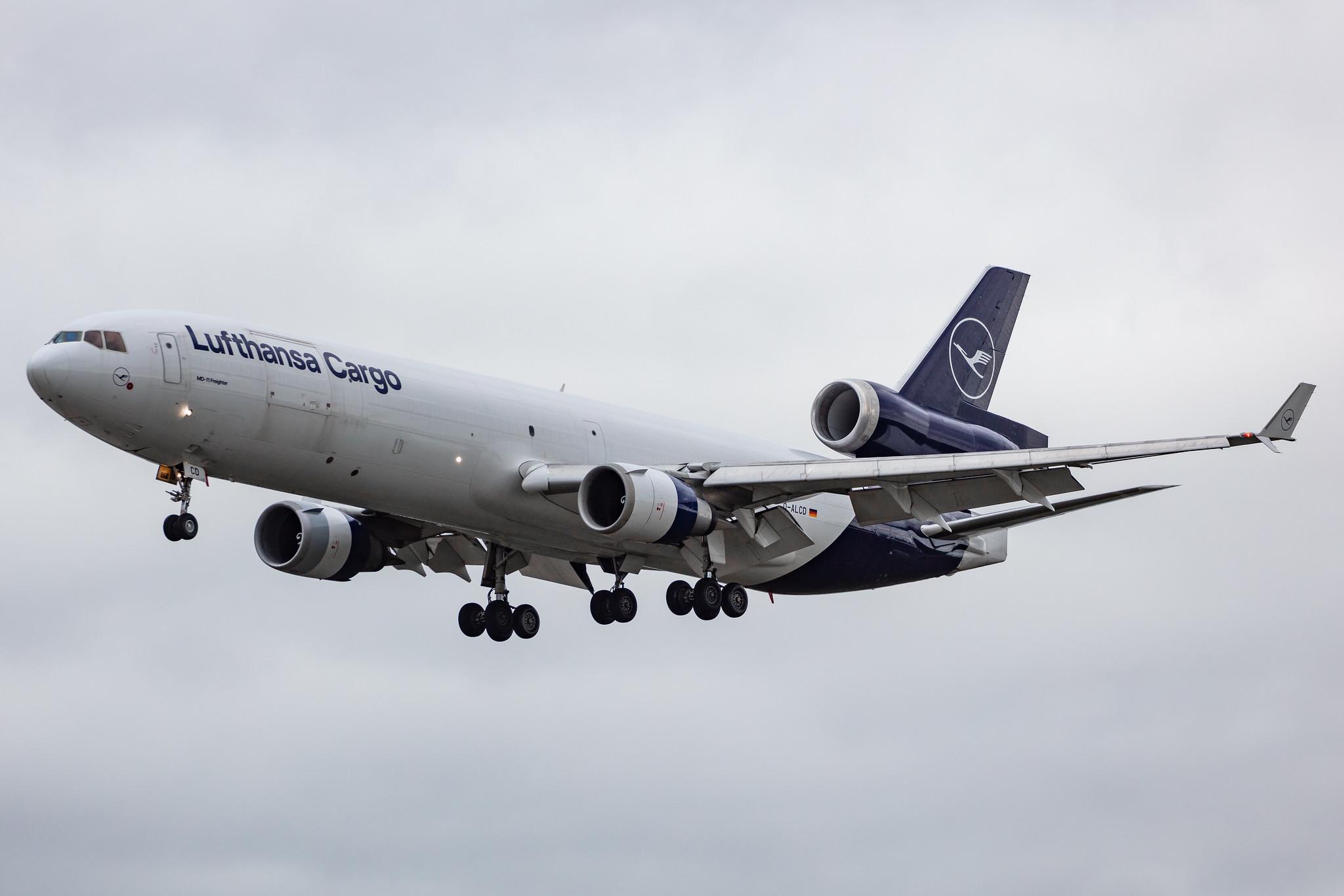 Frankfurt Airport: Lufthansa Cargo (/ GEC) |  McDonnell Douglas MD-11F MD11 | D-ALCD | MSN 48784