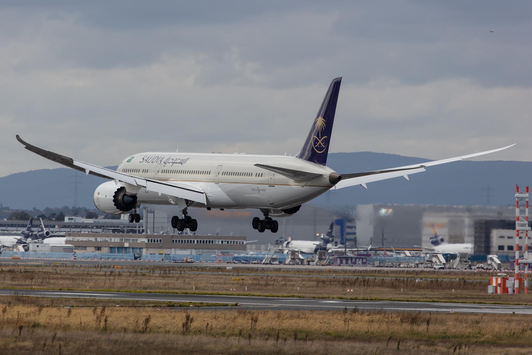 Frankfurt Airport: Saudia (SV / SVA) |  Boeing 787-9 Dreamliner B789 | HZ-AR12 | MSN 40046