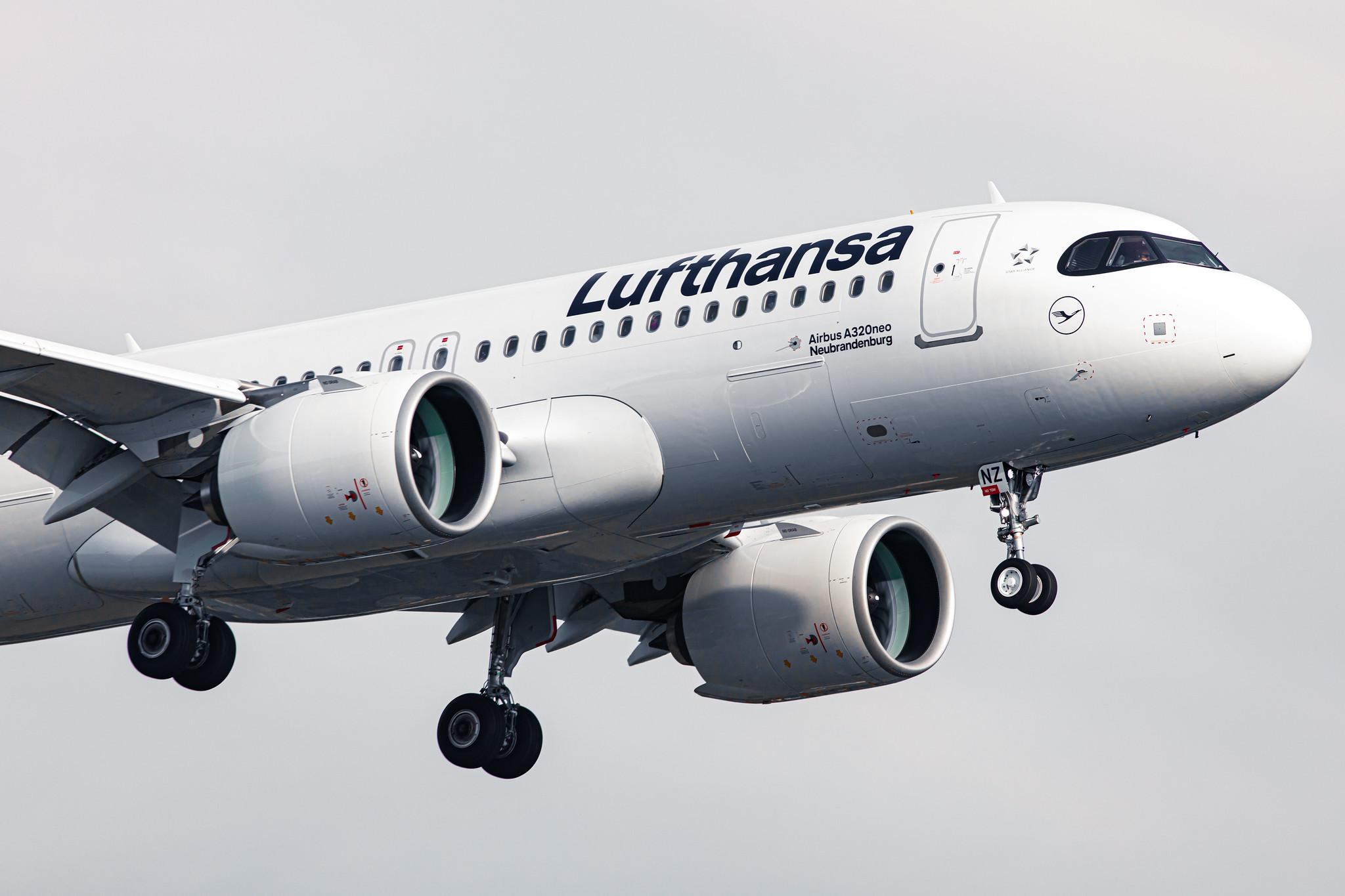 Hamburg Airport: Lufthansa (LH / DLH) |  Airbus A320-271N A20N | D-AINZ | MSN 9442