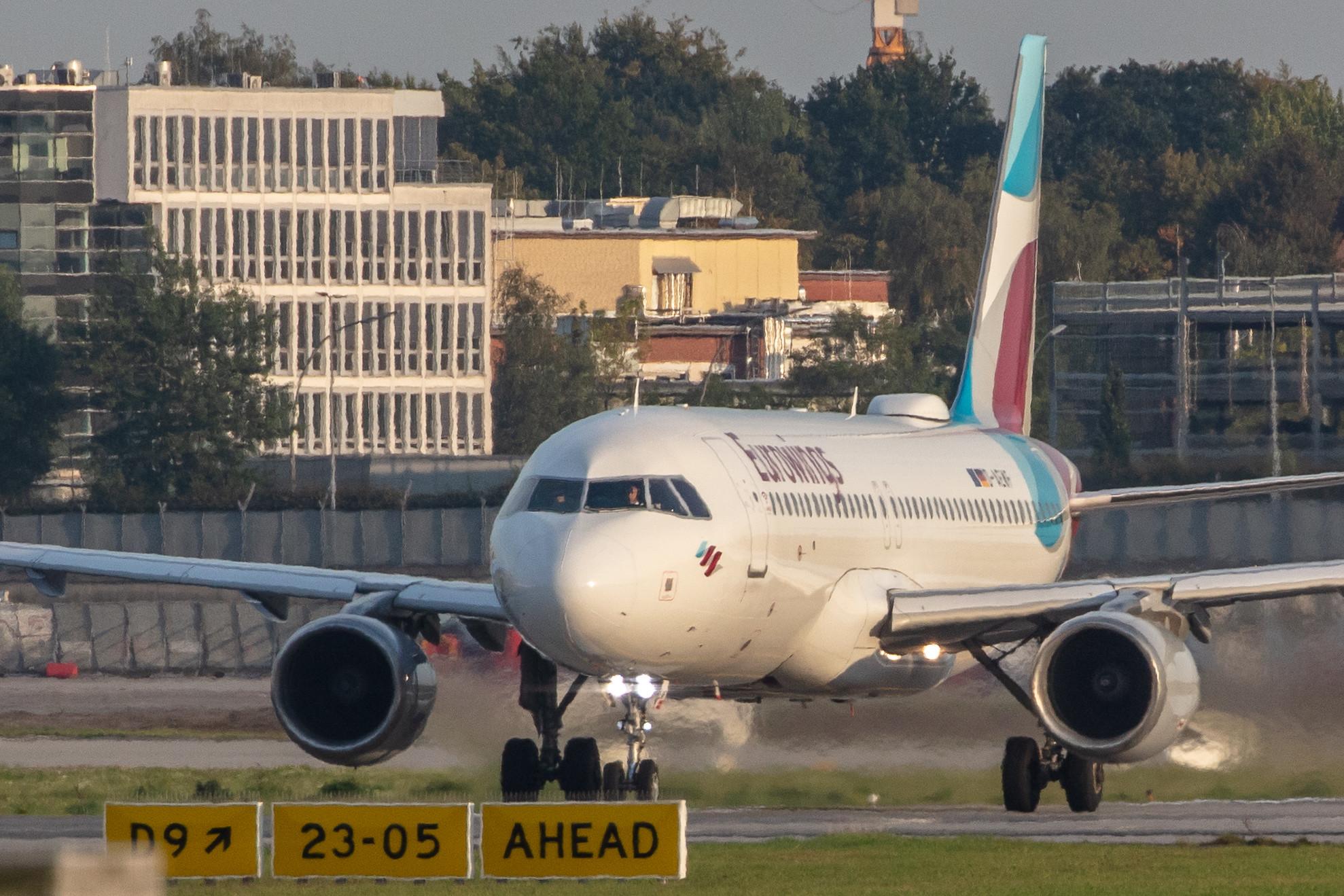 Hamburg Airport: Eurowings (EW / EWG) |  Airbus A320-214 A320 | D-AEWF | MSN 7087