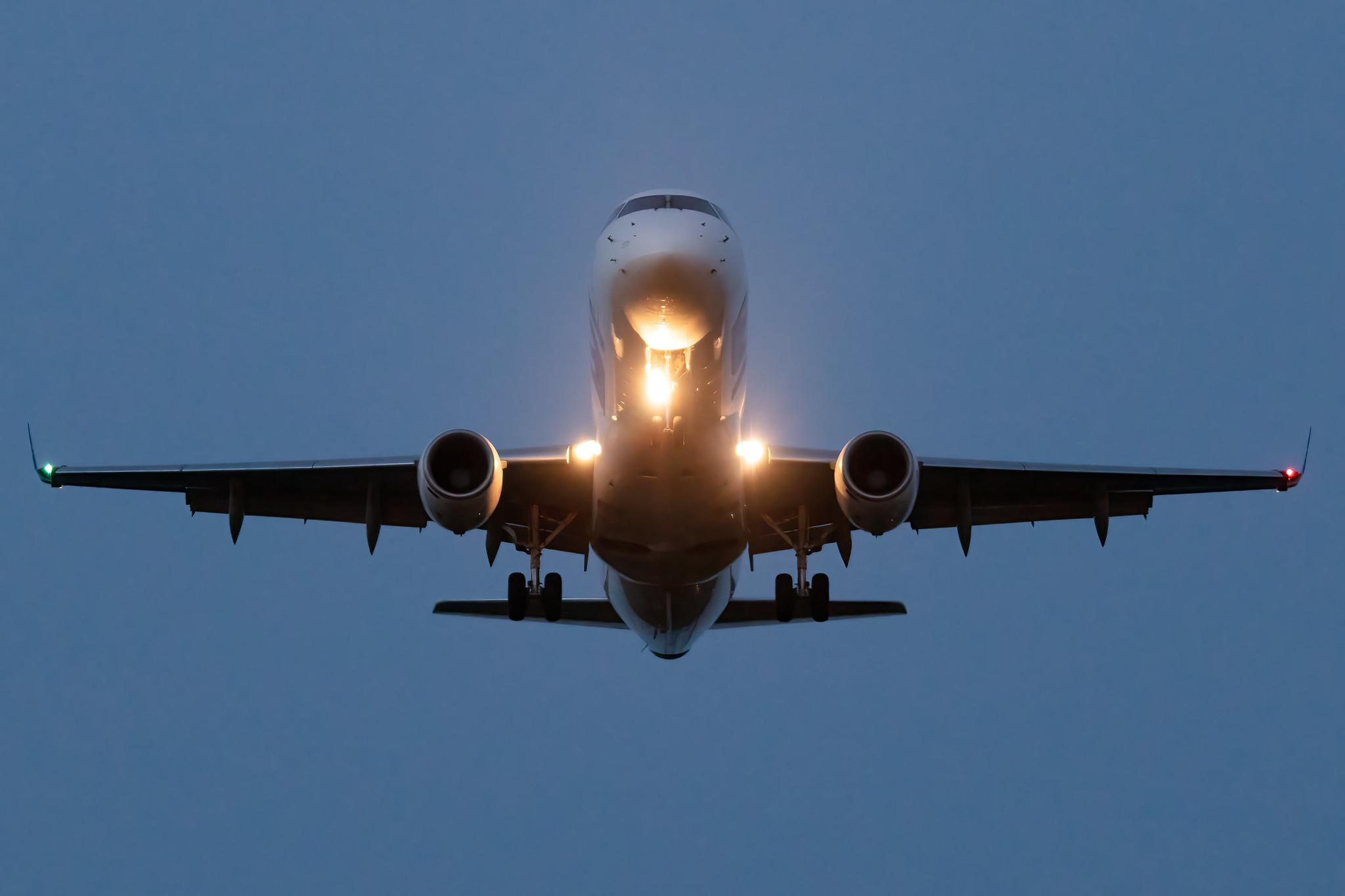 Hamburg Airport: LOT (LO / LOT) |  Embraer E175LR E75S | SP-LIN | MSN 17000313