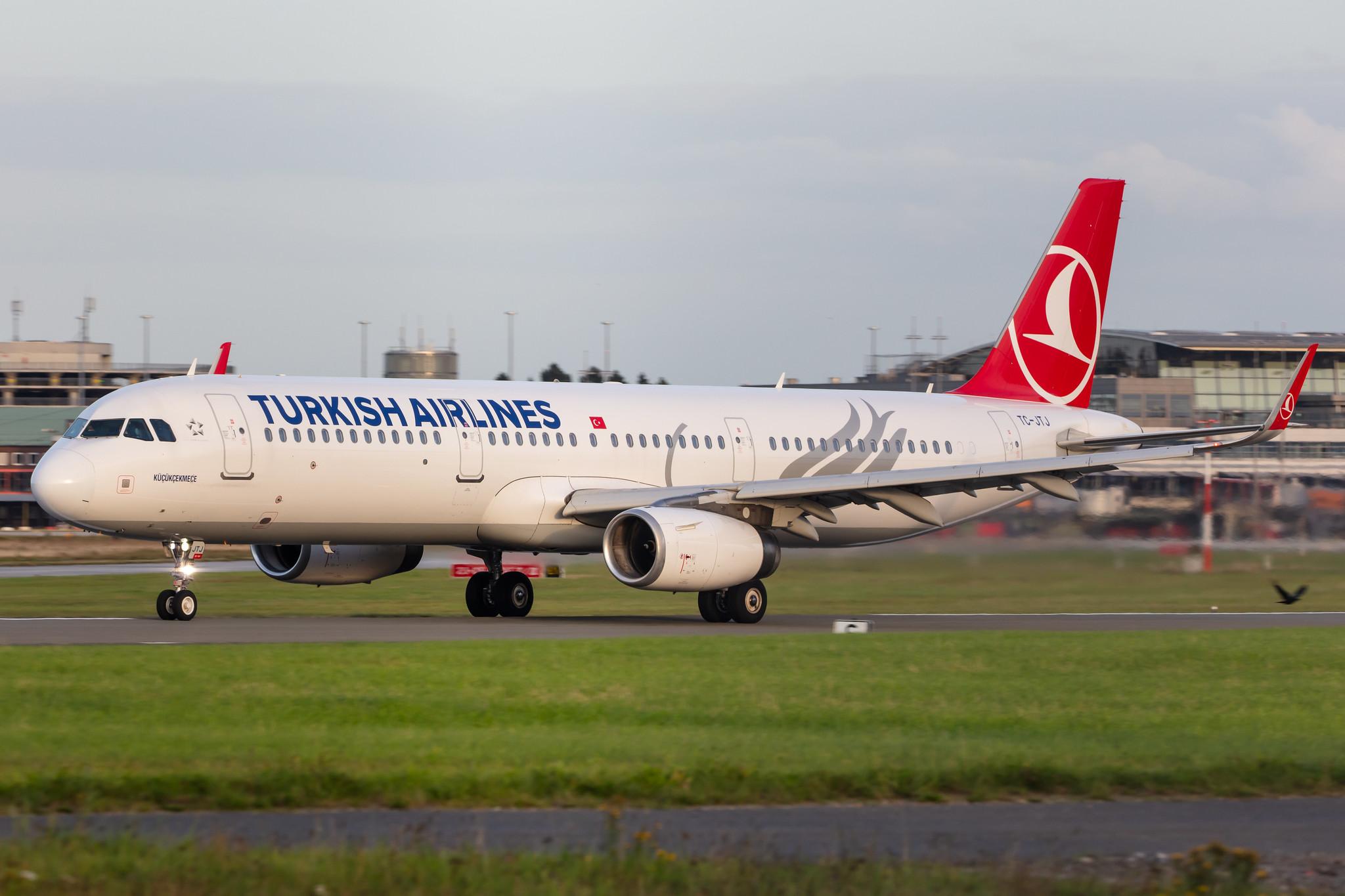 Hamburg Airport: Turkish Airlines (TK / THY) |  Airbus A321-231 A321 | TC-JTJ | MSN 7139