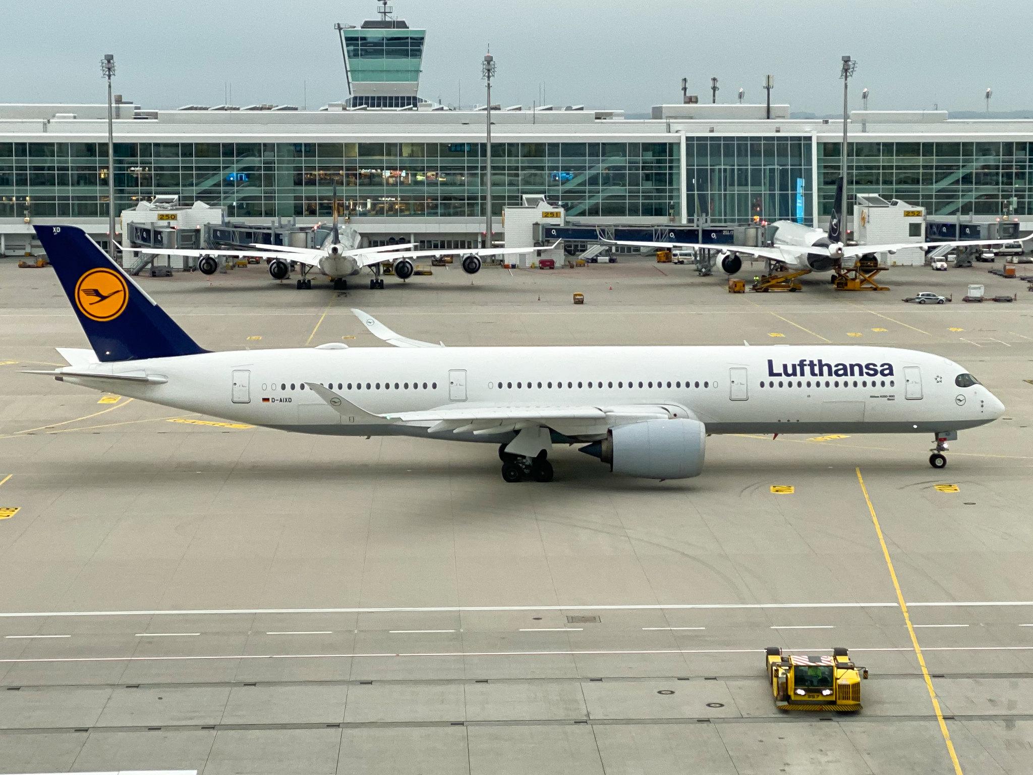 Munich Airport: Lufthansa (LH / DLH) |  Airbus A350-941 A359 | D-AIXD | MSN 127