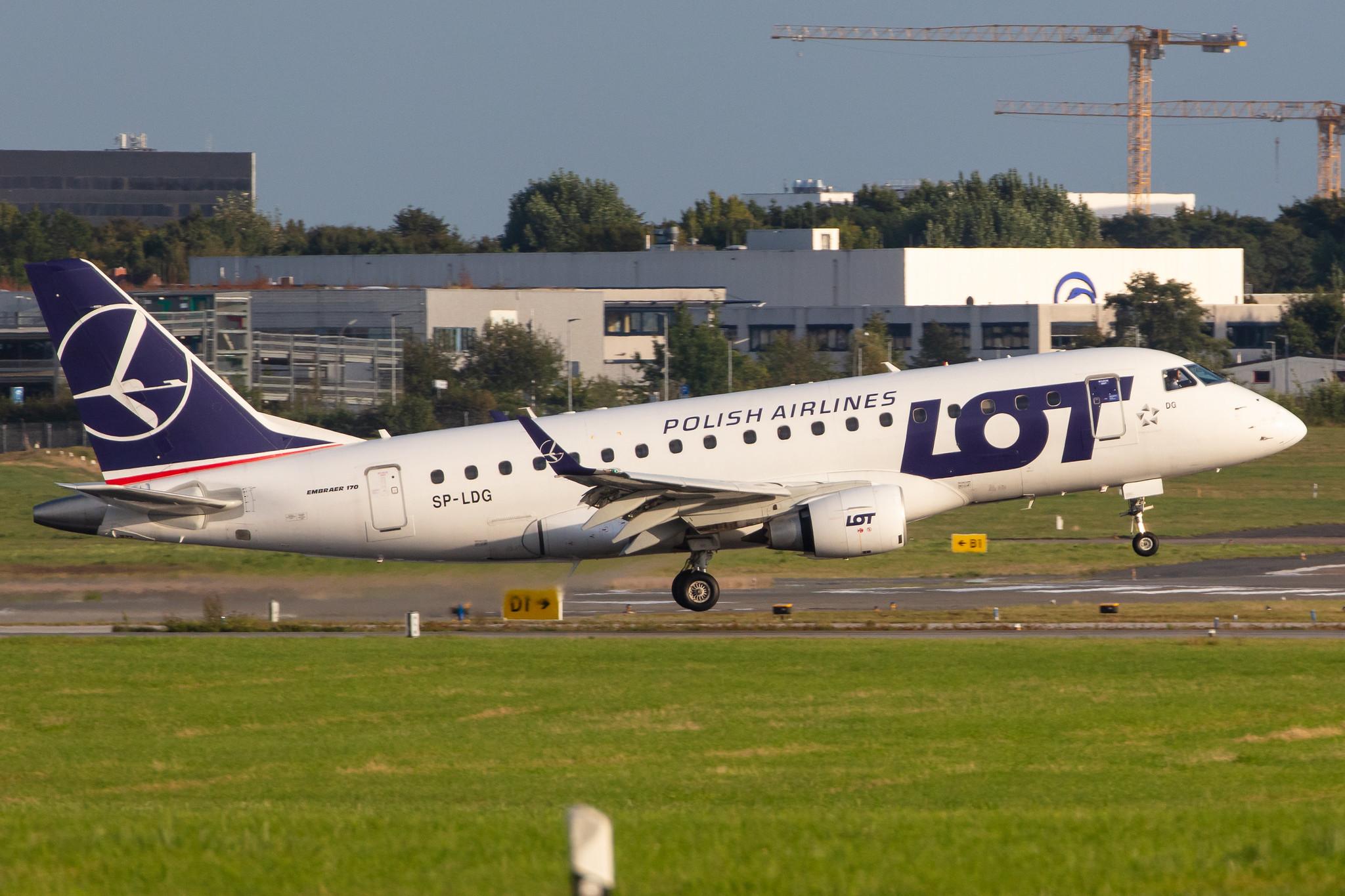 Hamburg Airport: LOT (LO / LOT) |  Embraer E170STD E170 | SP-LDG | MSN 17000065