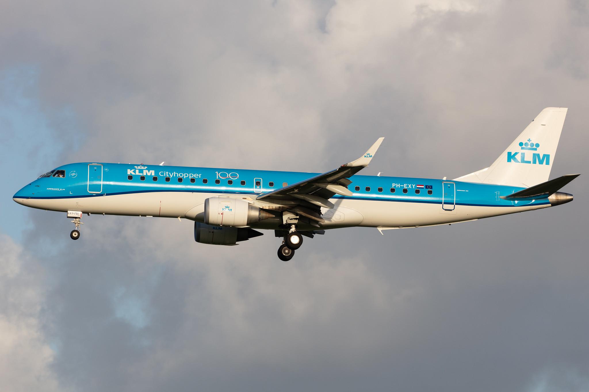 Amsterdam Airport Schiphol: KLM (KL / KLM) | Operator: KLM Cityhopper |  Embraer E190STD E190 | PH-EXY | MSN 19000751