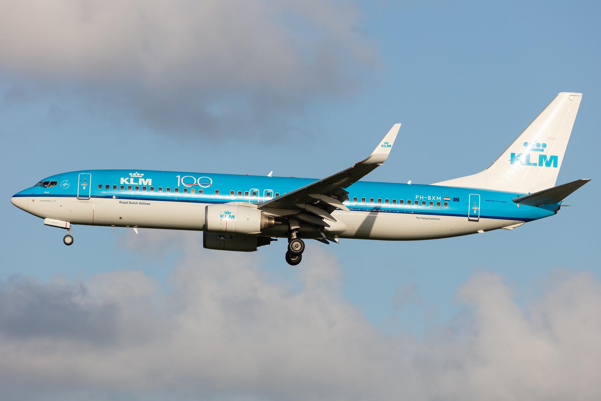 Amsterdam Airport Schiphol: KLM (KL / KLM) |  Boeing 737-8K2 B738 | PH-BXM | MSN 30355