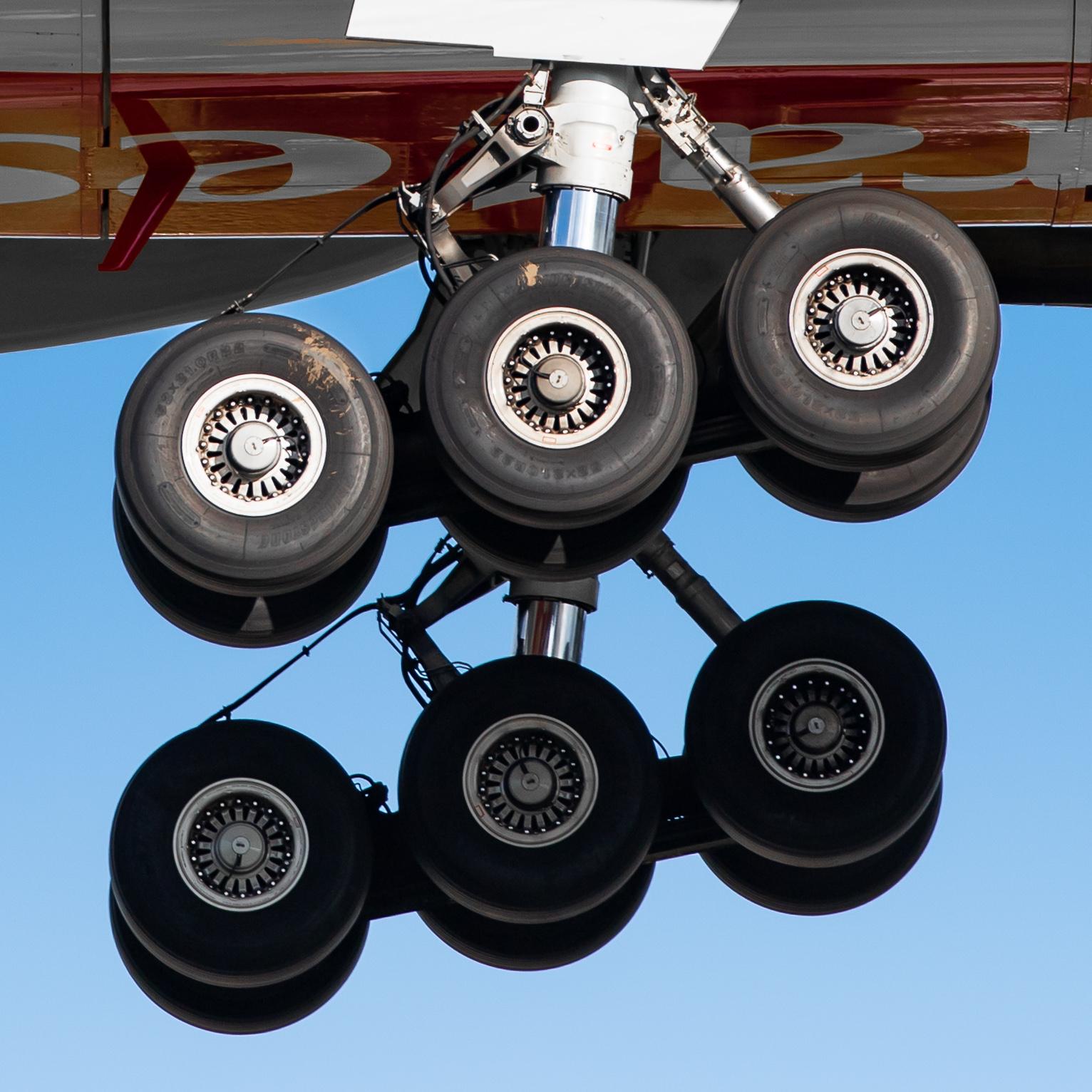 Hamburg Airport: Emirates (EK / UAE) |  Boeing 777-31H(ER) B77W | A6-EGM | MSN 41073