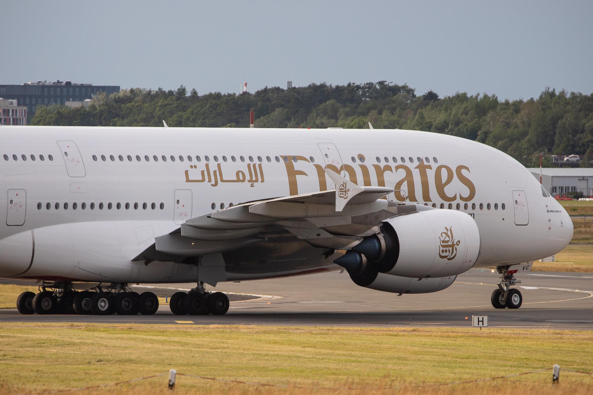 Hamburg Airport: Emirates (EK / UAE) |  Airbus A380-842 A388 | A6-EVC | MSN 248