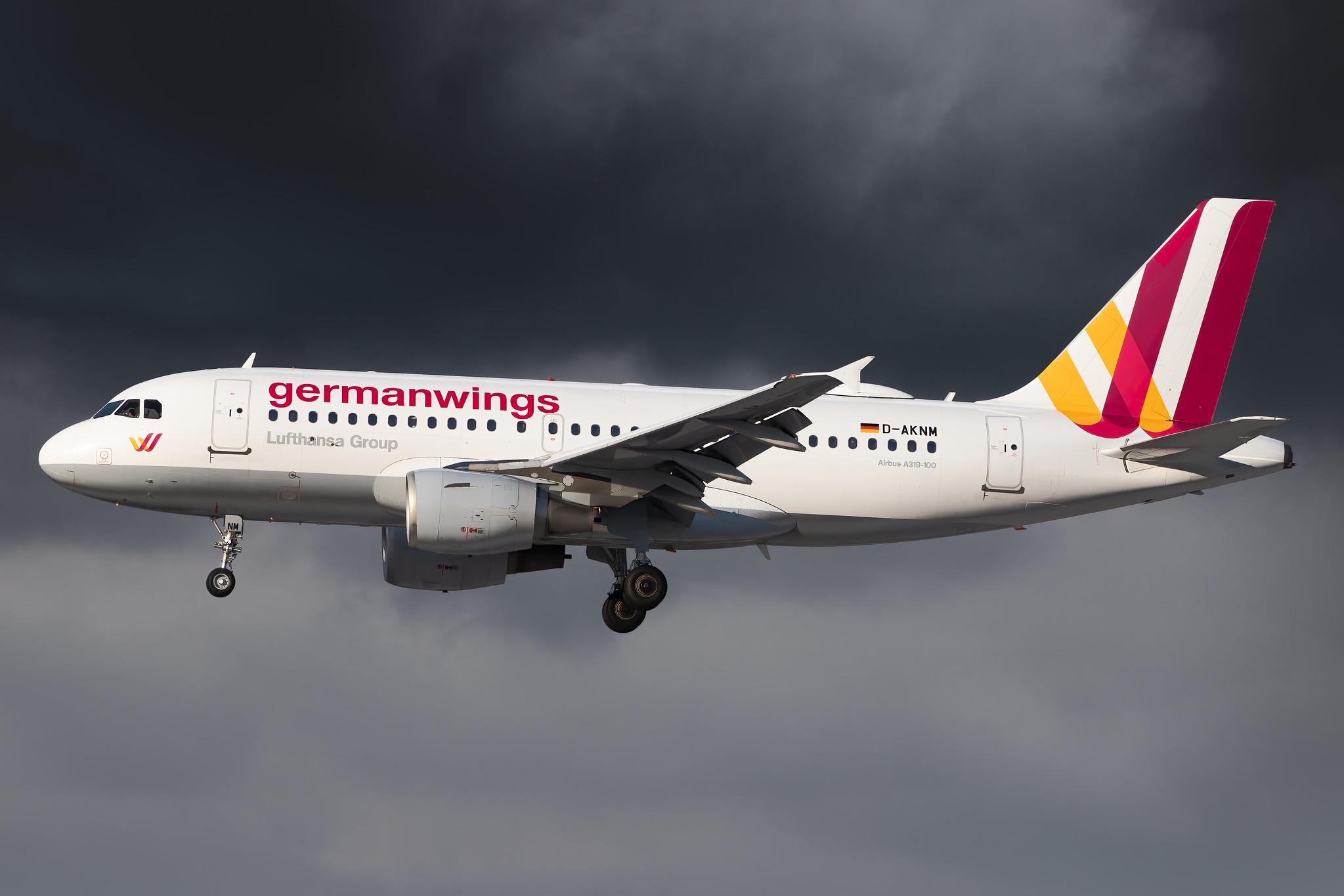 Hamburg Airport: Eurowings (EW / EWG) | Operator: Germanwings |  Airbus A319-112 A319 | D-AKNM | MSN 1089
