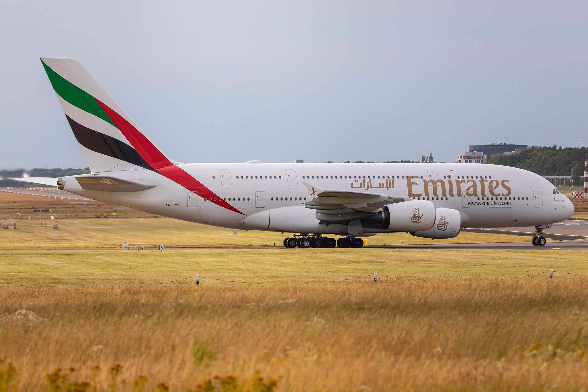 Hamburg Airport: Emirates (EK / UAE) |  Airbus A380-842 A388 | A6-EVC | MSN 248