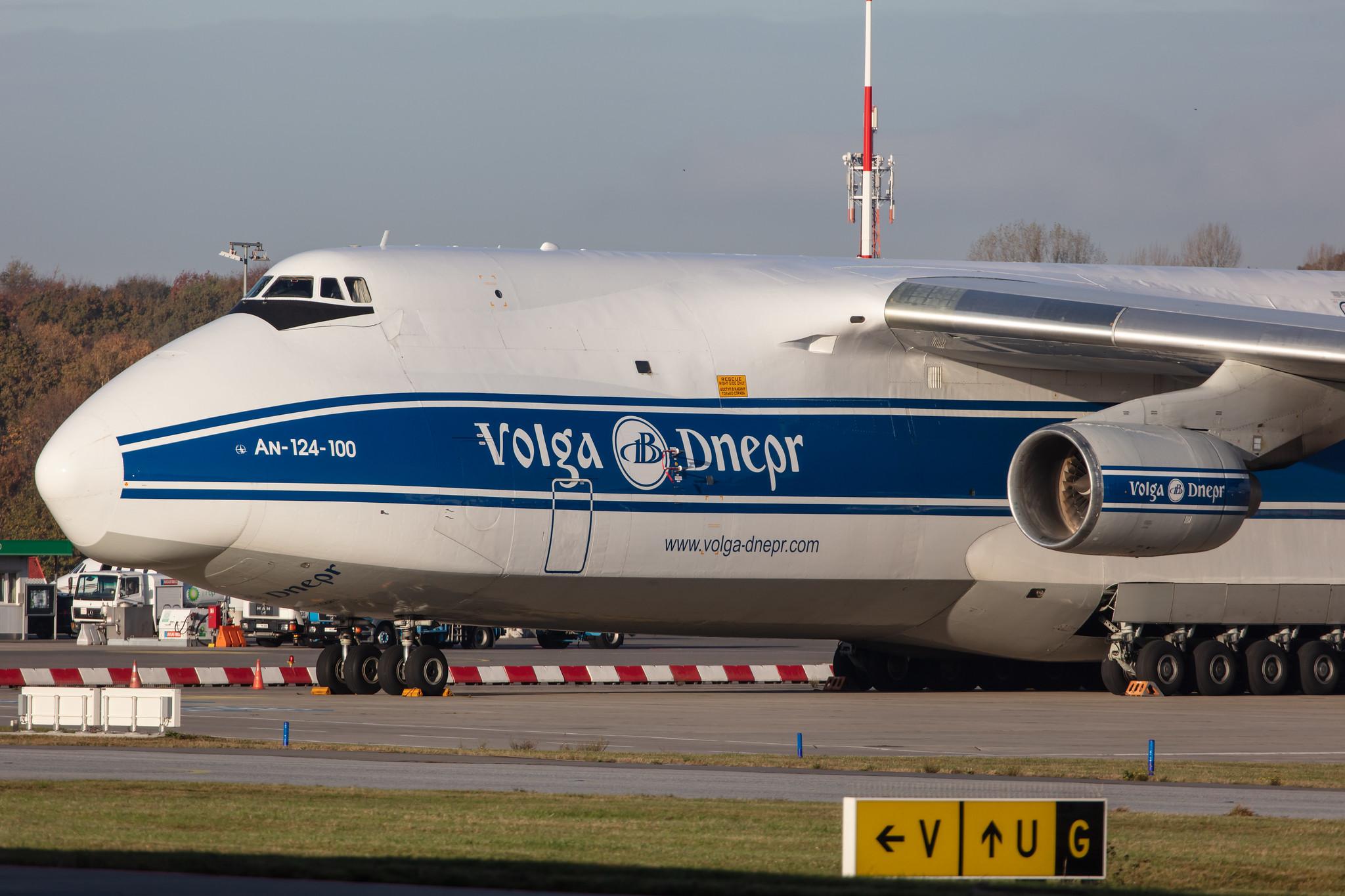 Hamburg Airport: Volga-Dnepr Airlines (VI / VDA) |  Antonov An-124 A124 | RA-82078 | MSN 9773054559153