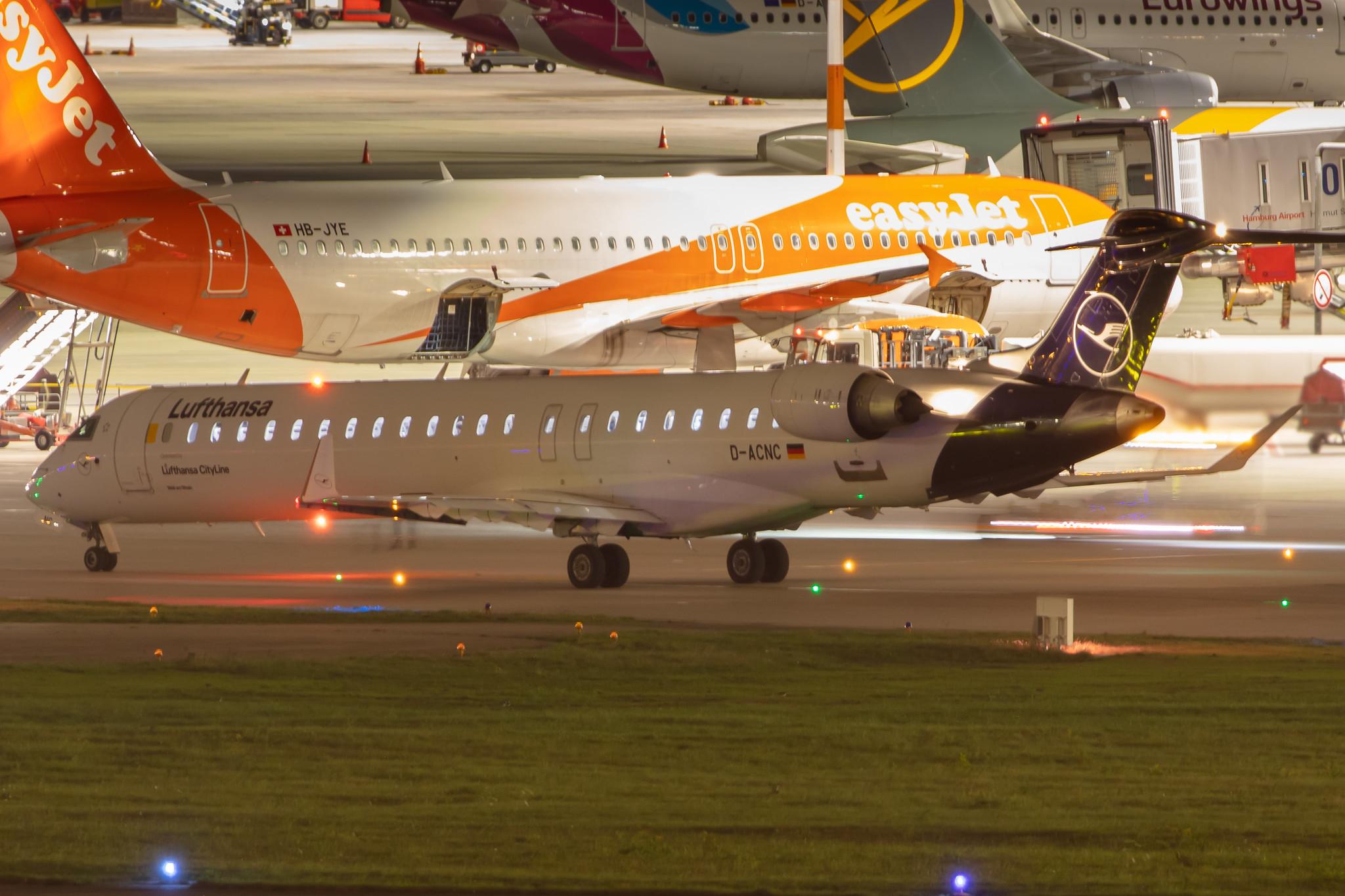 Hamburg Airport: Lufthansa (LH / DLH) | Operator: Lufthansa CityLine |  Mitsubishi CRJ-900LR CRJ9 | D-ACNC | MSN 15236