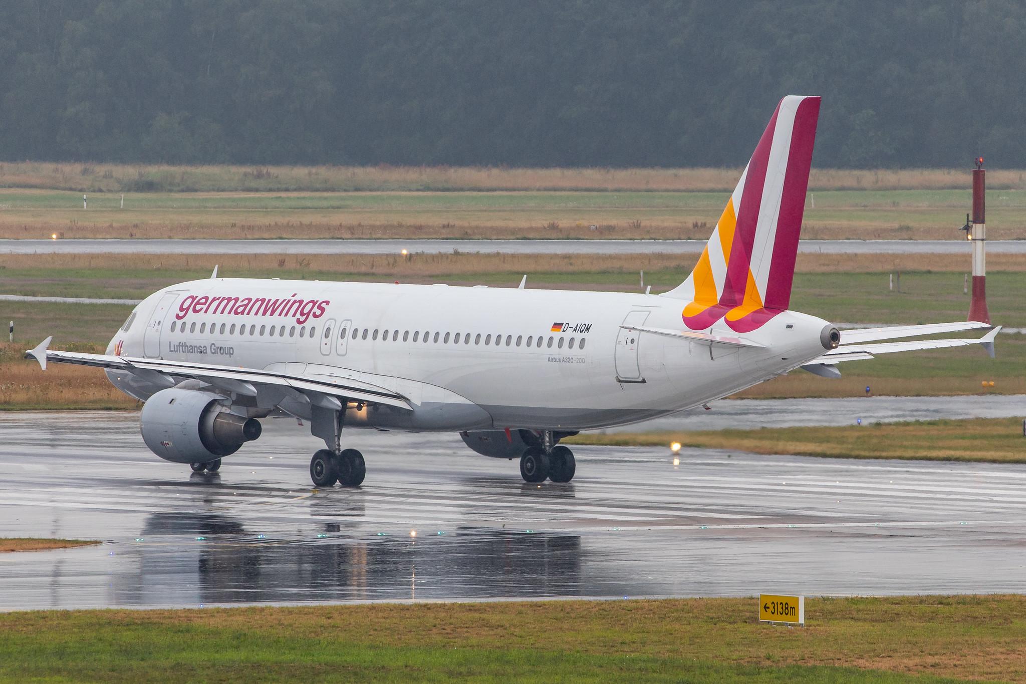 Hamburg Airport: Eurowings (EW / EWG) | Operator: Germanwings |  Airbus A320-211 A320 | D-AIQM | MSN 0268