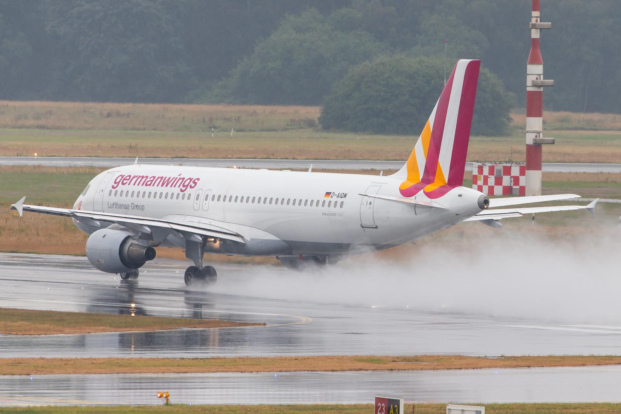 Hamburg Airport: Eurowings (EW / EWG) | Operator: Germanwings |  Airbus A320-211 A320 | D-AIQM | MSN 0268