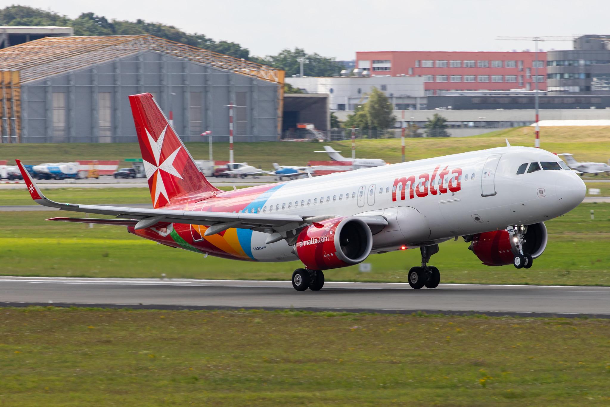 Hamburg Airport: Air Malta (KM / AMC) |  Airbus A320-251N A20N | 9H-NEO | MSN 7875