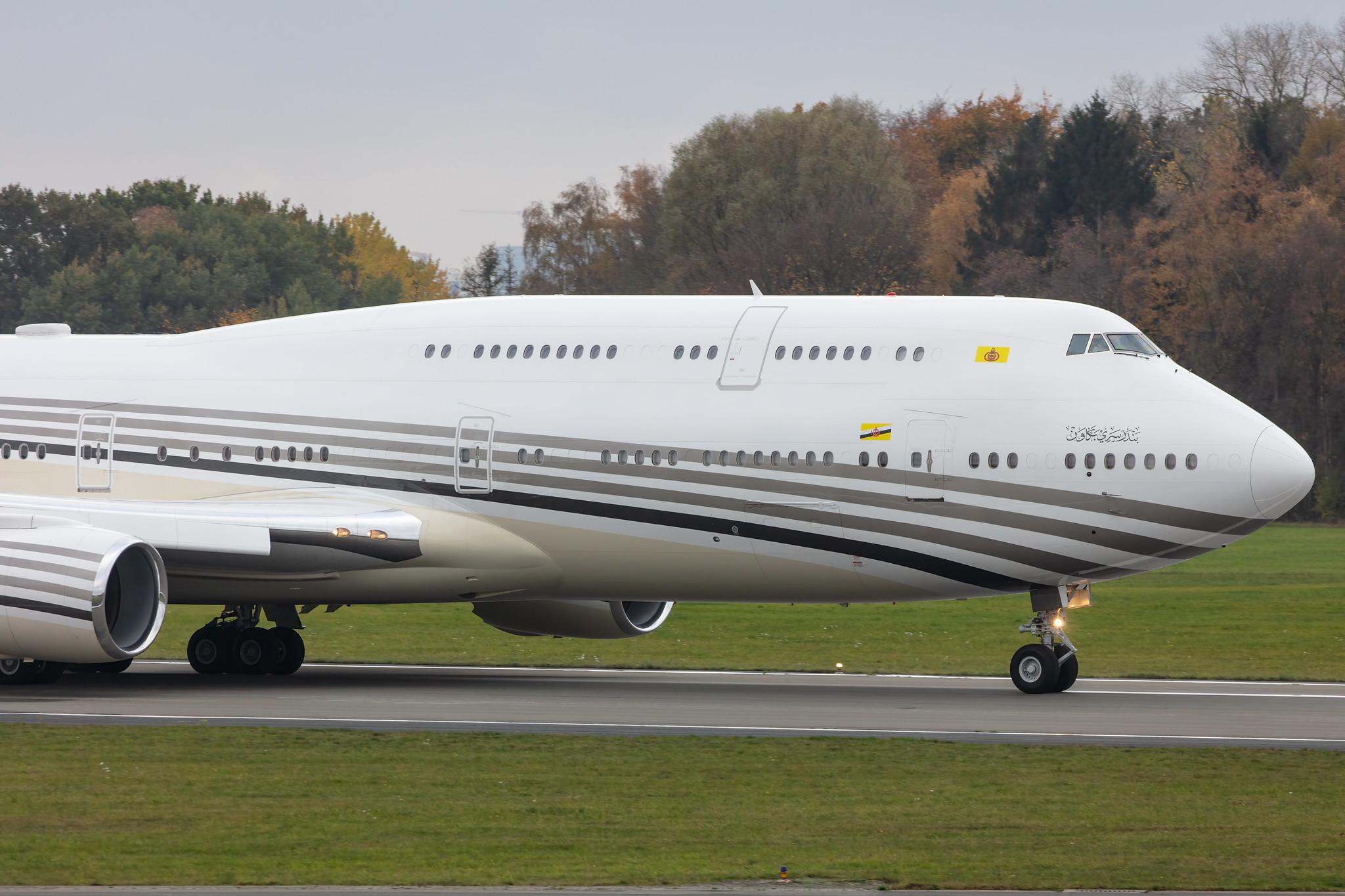 Hamburg Airport: Brunei Government |  Boeing 747-8LQ(BBJ) B748 | V8-BKH | MSN 41060
