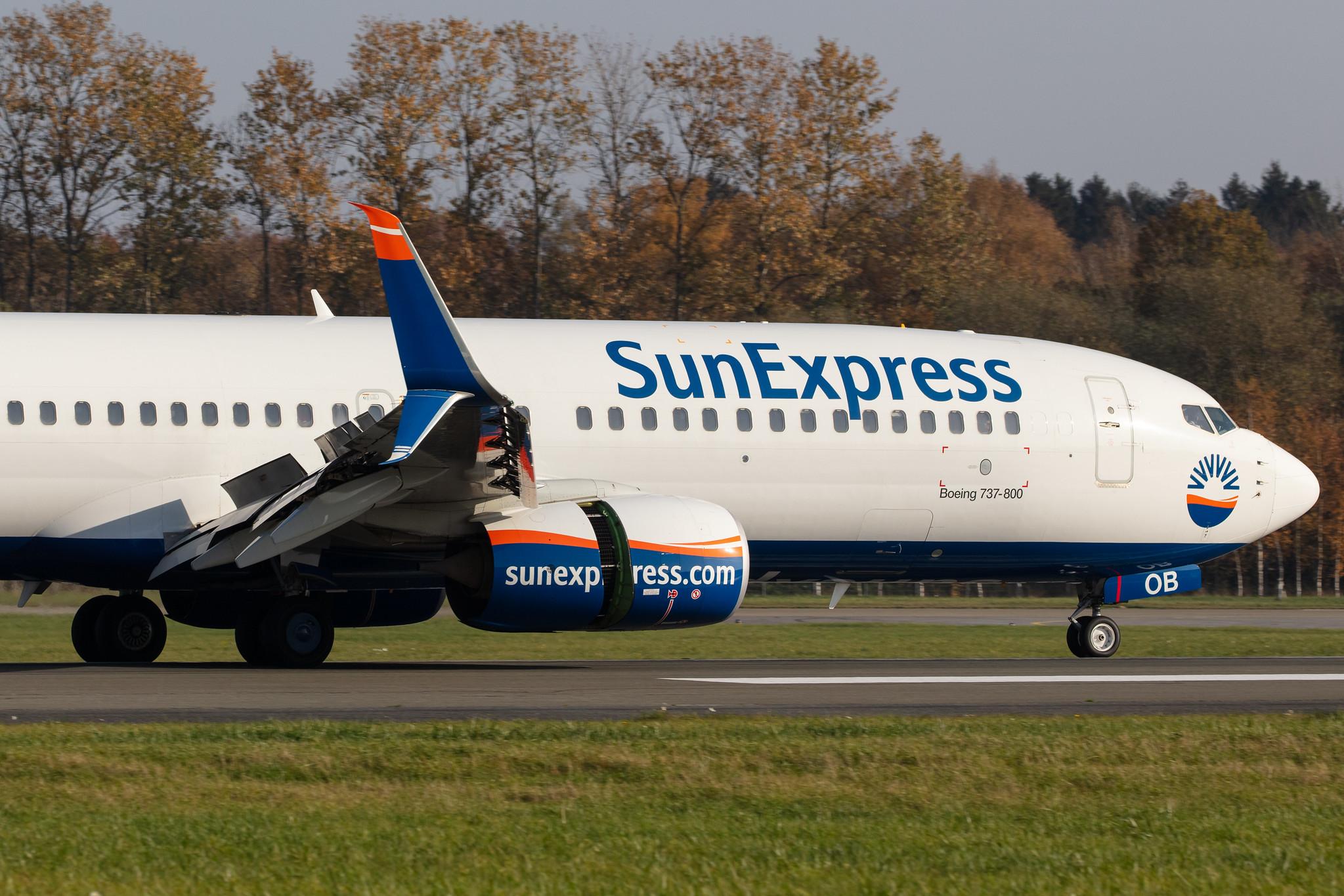 Hamburg Airport: SunExpress (XQ / SXS) |  Boeing 737-8HC B738 | TC-SOB | MSN 61175