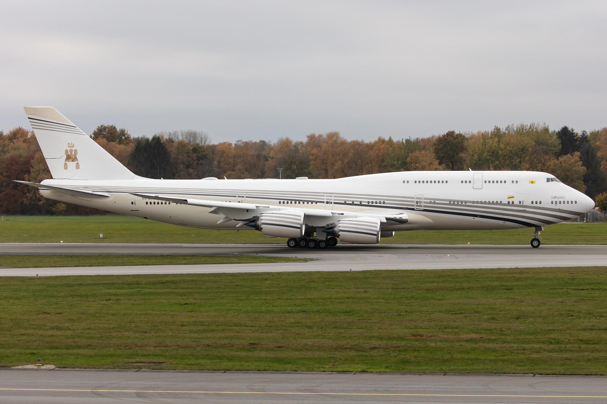 Hamburg Airport: Brunei Government |  Boeing 747-8LQ(BBJ) B748 | V8-BKH | MSN 41060