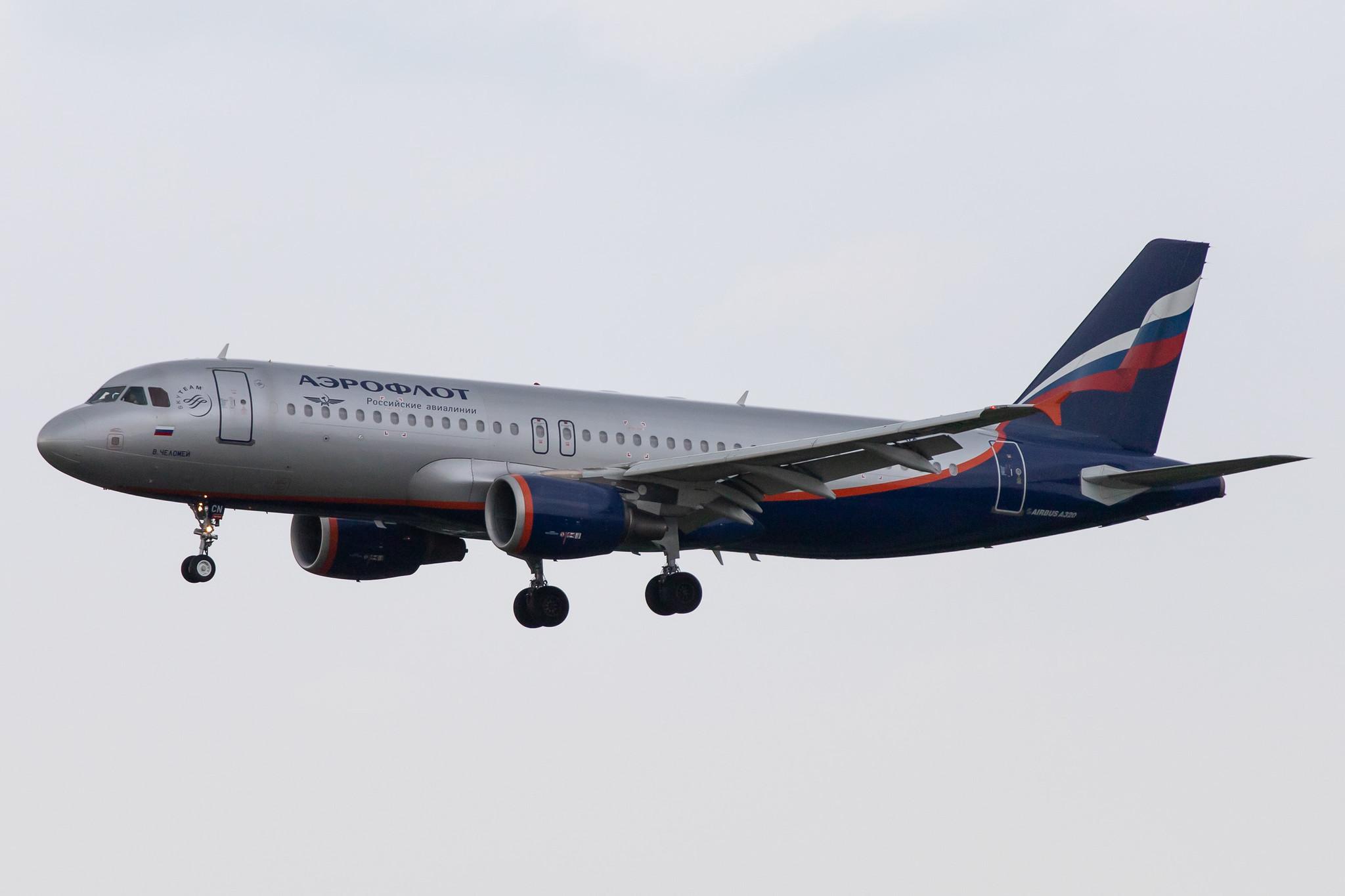 Hamburg Airport: Aeroflot (SU / AFL) |  Airbus A320-214 A320 | VQ-BCN | MSN 3954