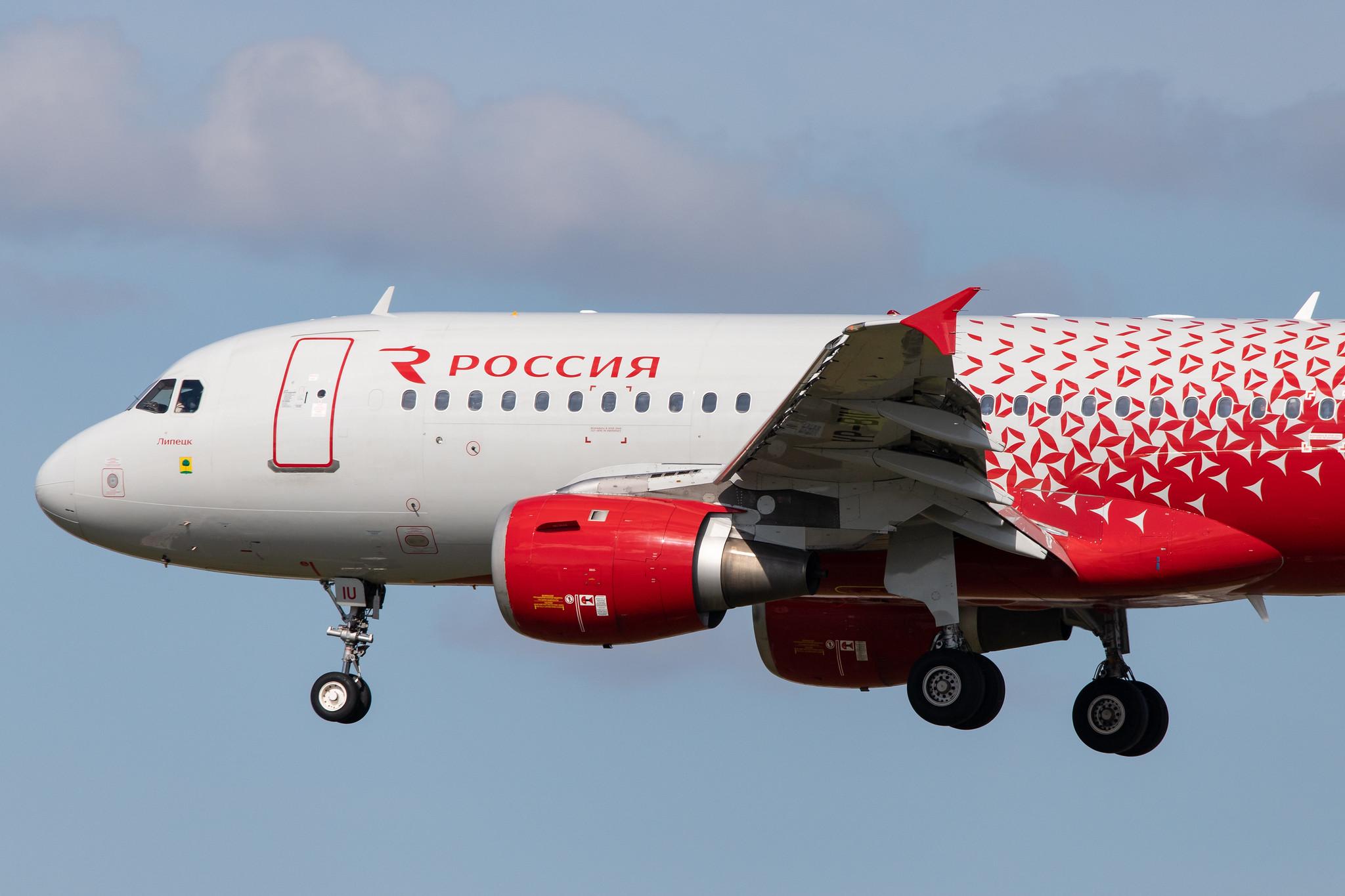Hamburg Airport: Rossiya (FV / SDM) |  Airbus A319-114 A319 | VP-BIU | MSN 0649