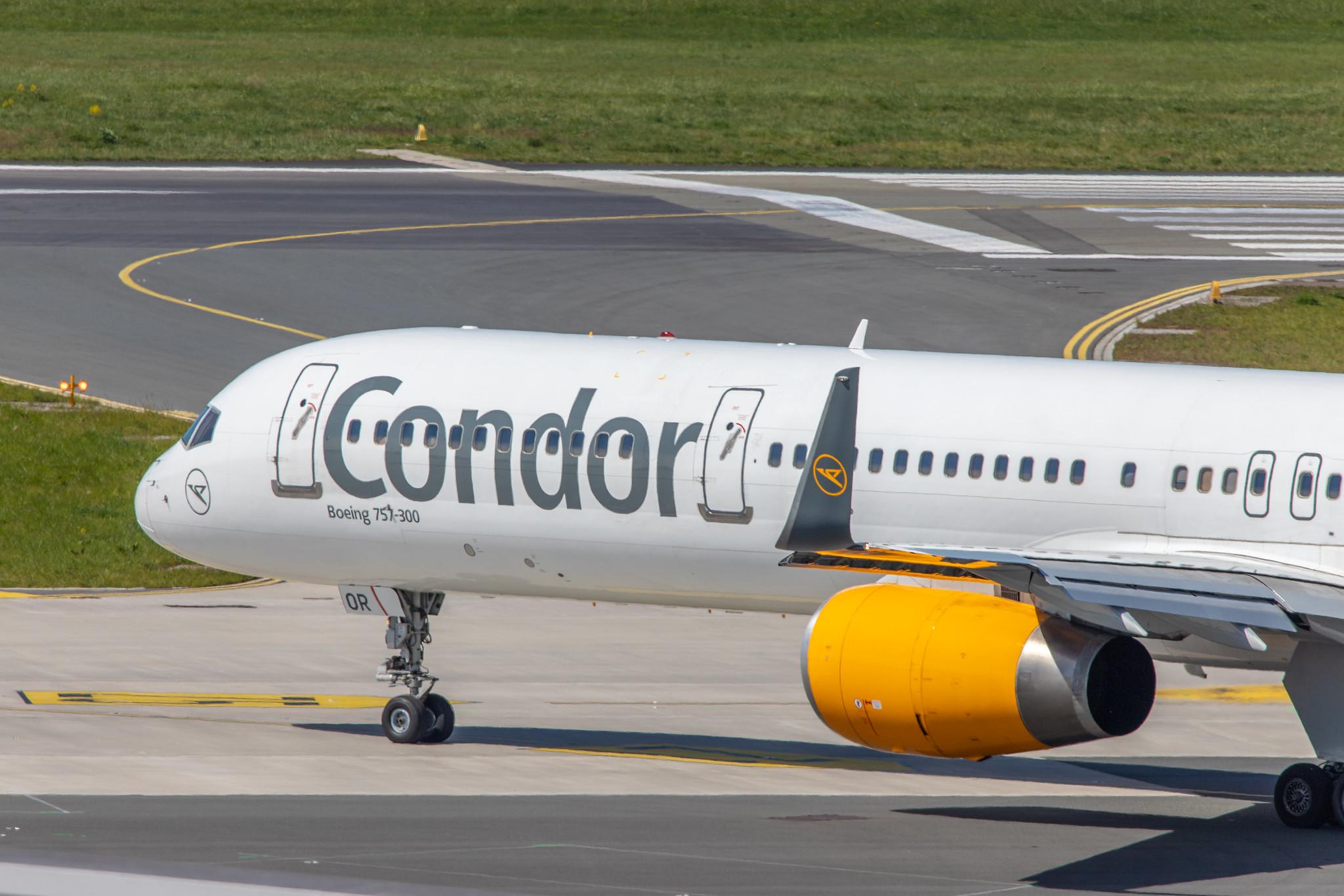 Hamburg Airport: Condor (DE / CFG) |  Boeing 757-3CQ B753 | D-ABOR | MSN 32242