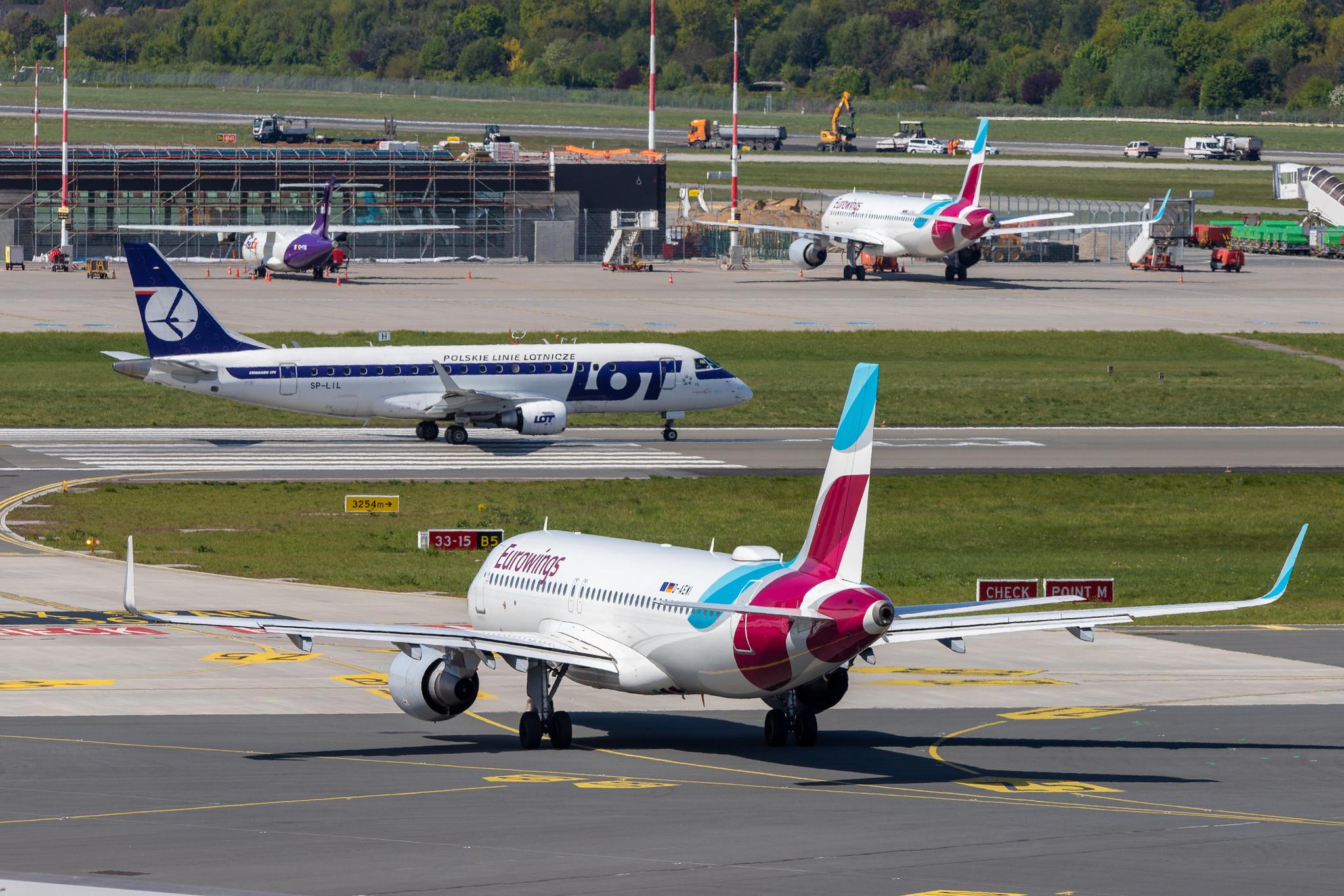 Hamburg Airport: Eurowings (EW / EWG) |  Airbus A320-214 A320 | D-AEWI | MSN 7210