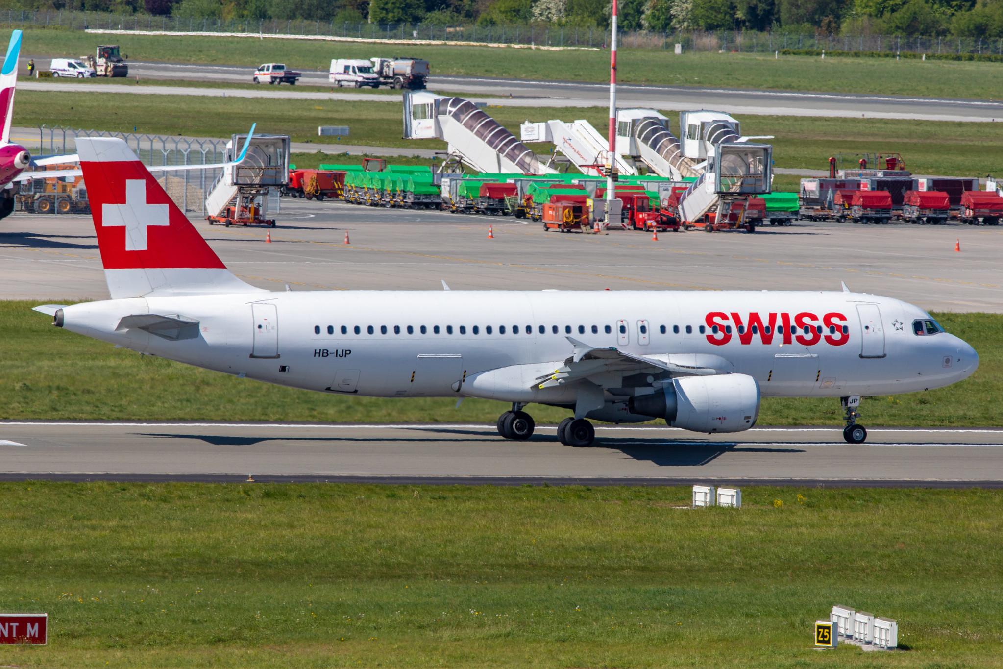 Hamburg Airport: Swiss (LX / SWR) |  Airbus A320-214 A320 | HB-IJP | MSN 0681
