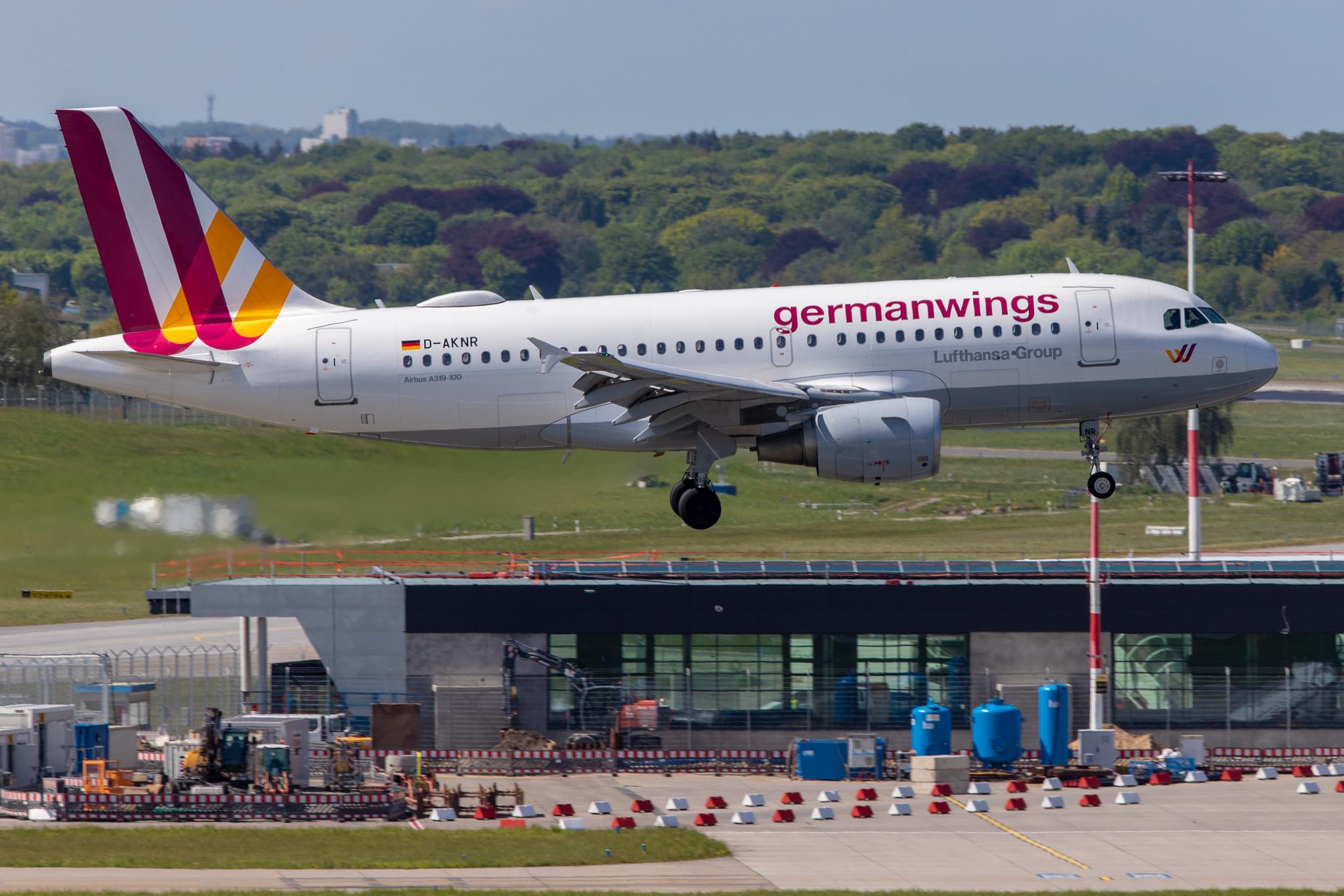 Hamburg Airport: Eurowings (EW / EWG) |  Airbus A319-112 A319 | D-AKNR | MSN 1209 (Germanwings)
