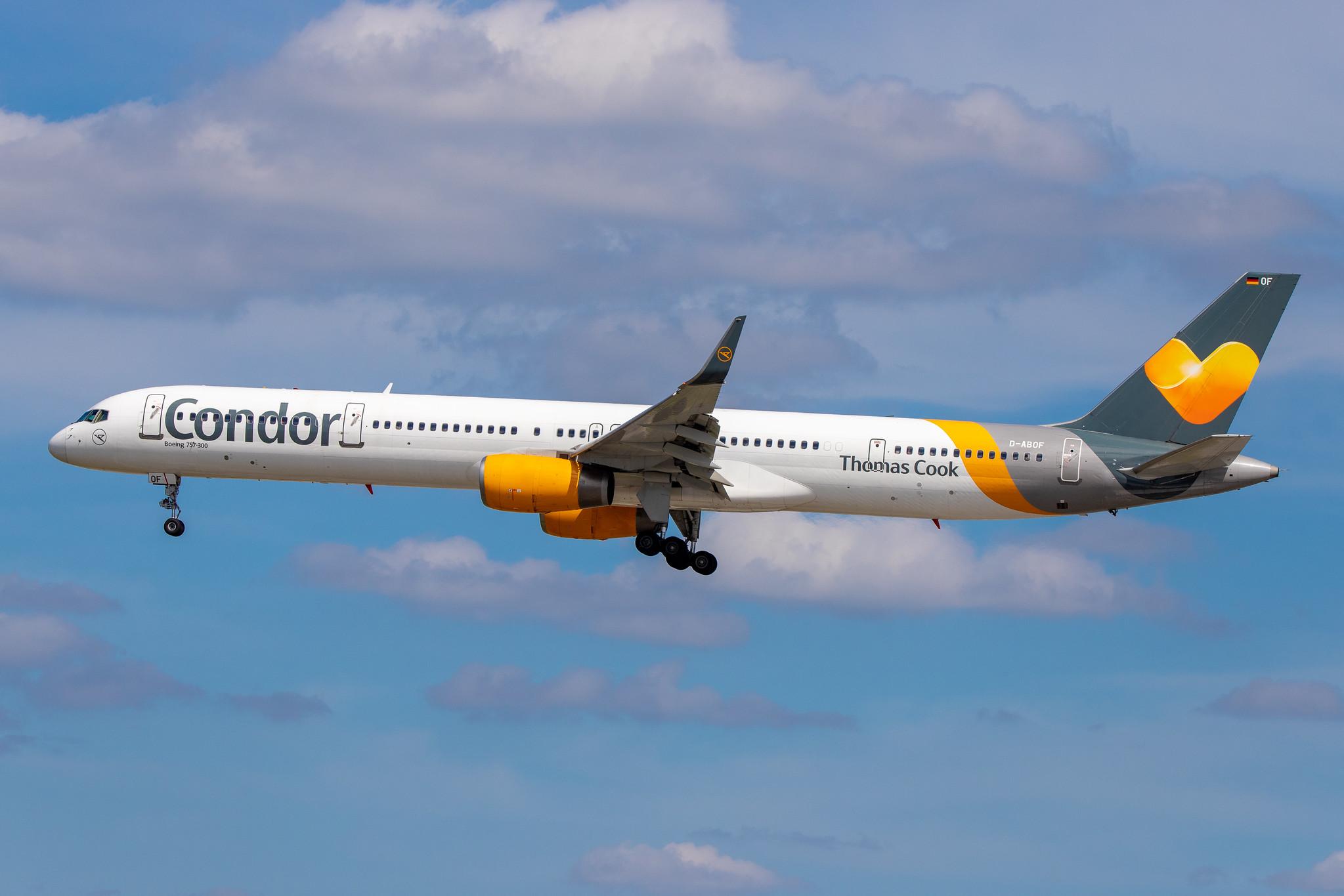 Hamburg Airport: Condor (DE / CFG) |  Boeing 757-330 B753 | D-ABOF | MSN 29013