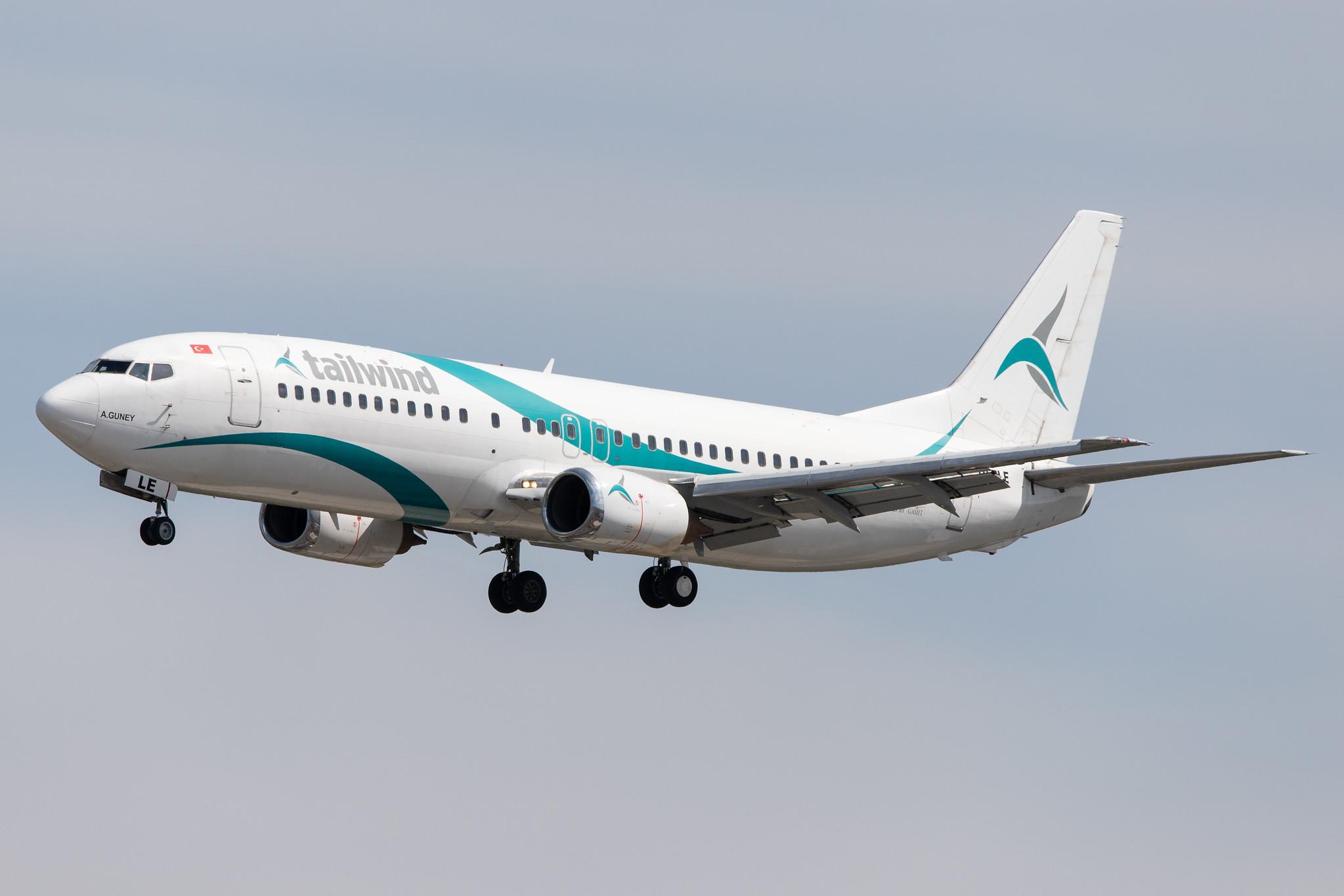 Hamburg Airport: Tailwind Airlines (TI / TWI) |  Boeing 737-4Q8 B734 | TC-TLE | MSN 27628