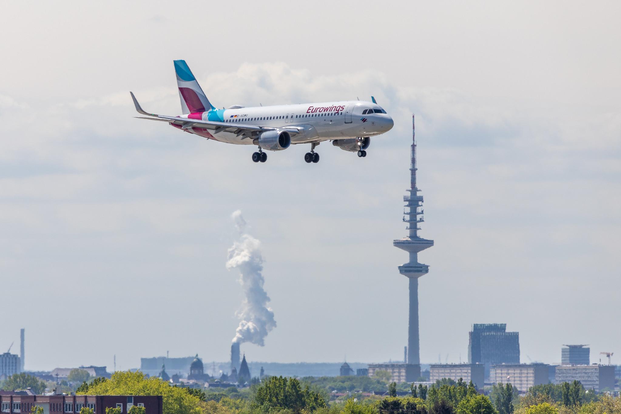 Hamburg Airport: Eurowings (EW / EWG) |  Airbus A320-214 A320 | D-AEWU | MSN 7513