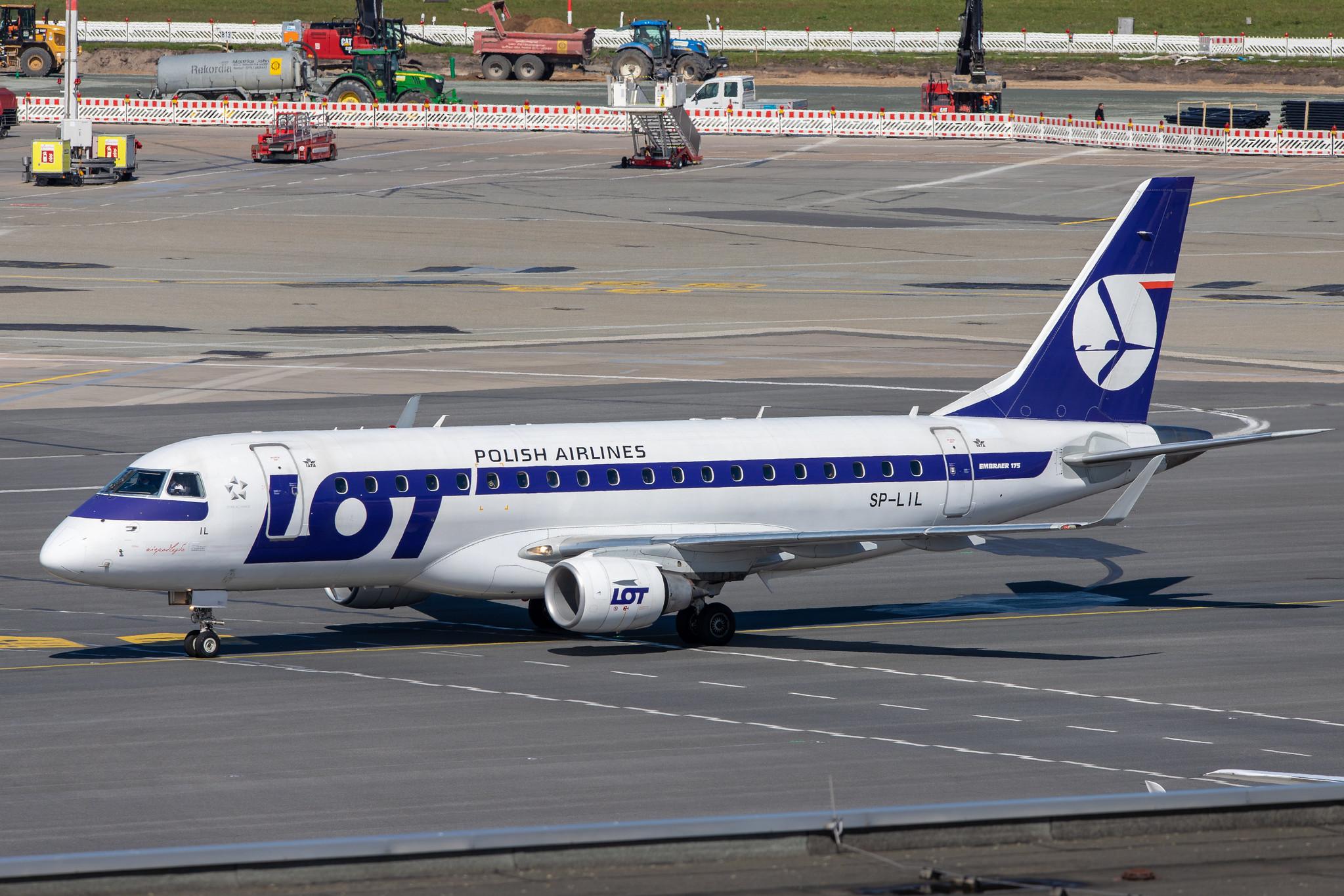 Hamburg Airport: LOT (LO / LOT) |  Embraer E175LR E75S | SP-LIL | MSN 17000306