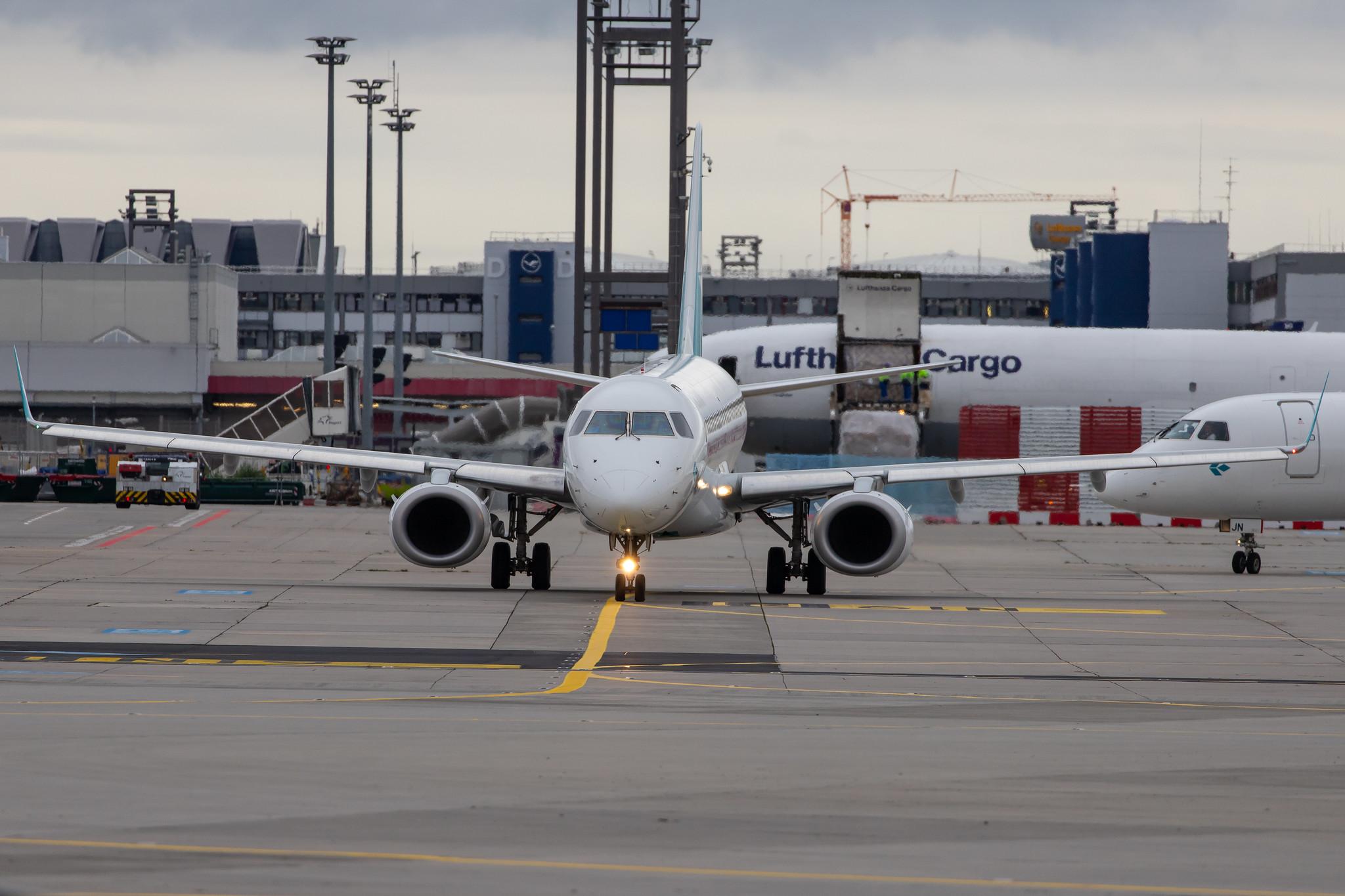 Frankfurt Airport: Air Dolomiti (EN / DLA) |  Embraer E195LR E195 | I-ADJS | MSN 19000597