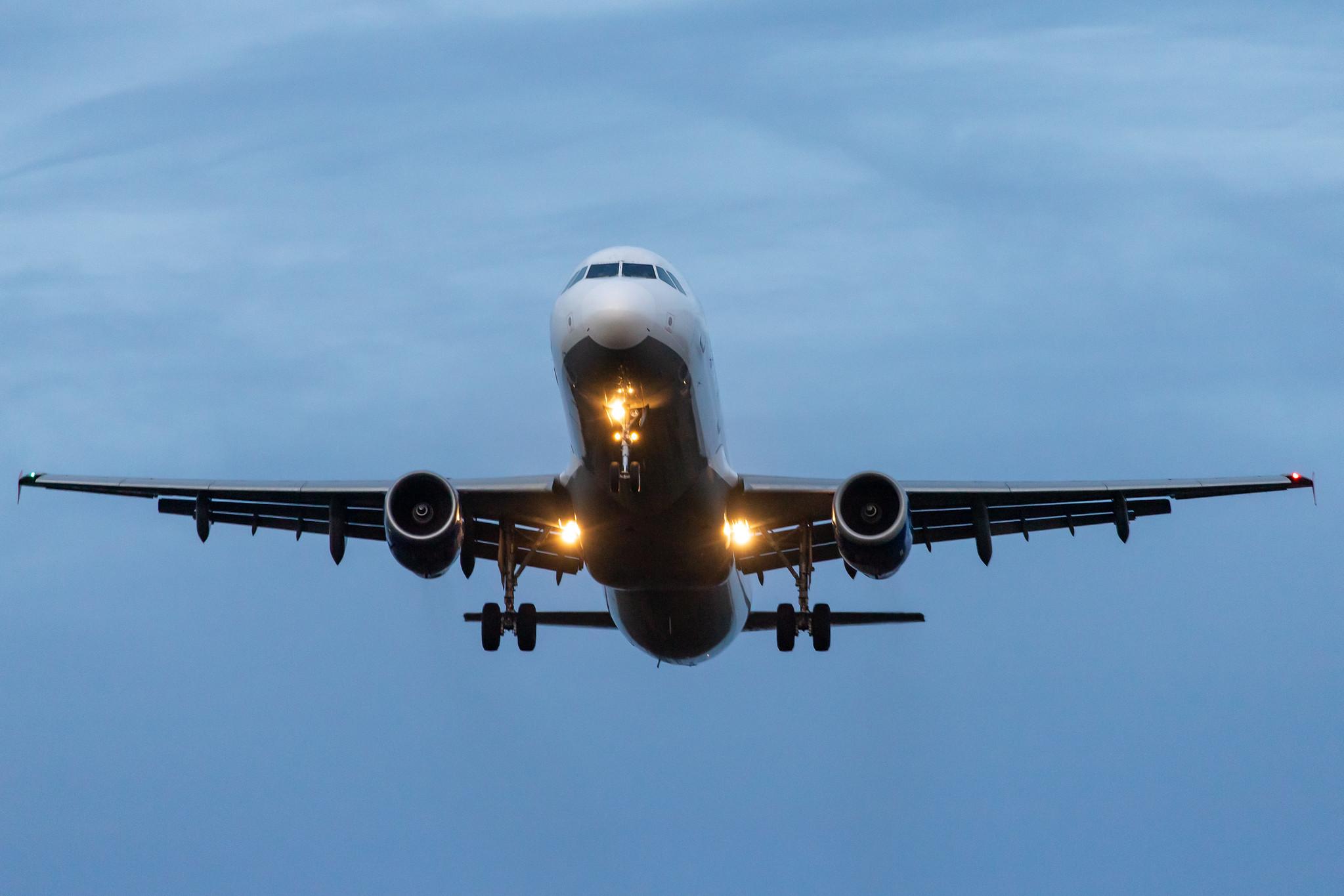 Frankfurt Airport: Onur Air (8Q / OHY) |  Airbus A321-231 A321 | TC-OBY | MSN 0810