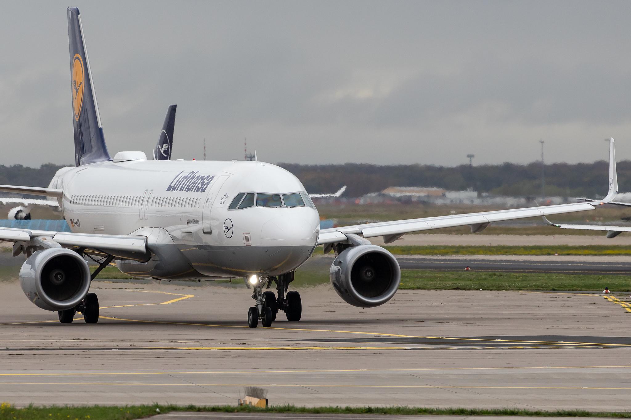 Frankfurt Airport: Lufthansa (LH / DLH) |  Airbus A320-214 A320 | D-AIUI | MSN 6265