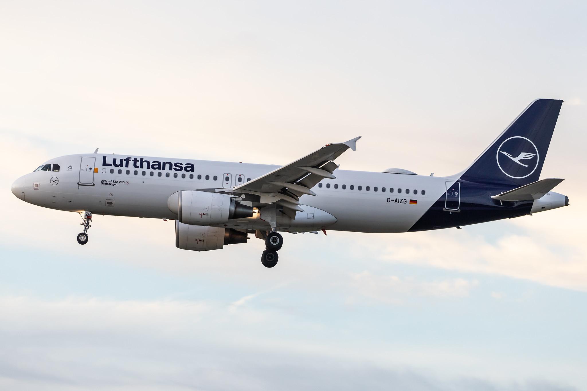 Frankfurt Airport: Lufthansa (LH / DLH) |  Airbus A320-214 A320 | D-AIZG | MSN 4324