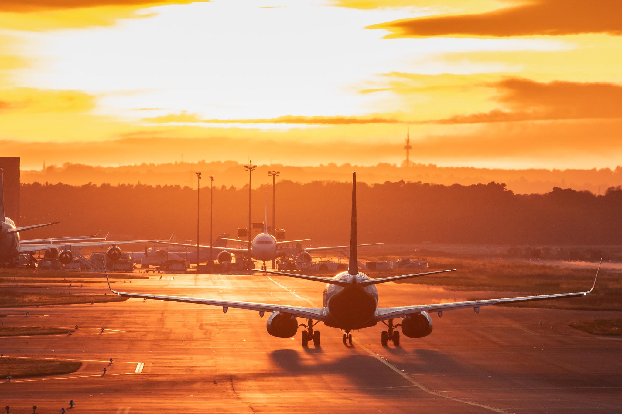 Frankfurt Airport: Ryanair (FR / RYR) |  Boeing 737-8AS B738 | EI-FIV | MSN 44705