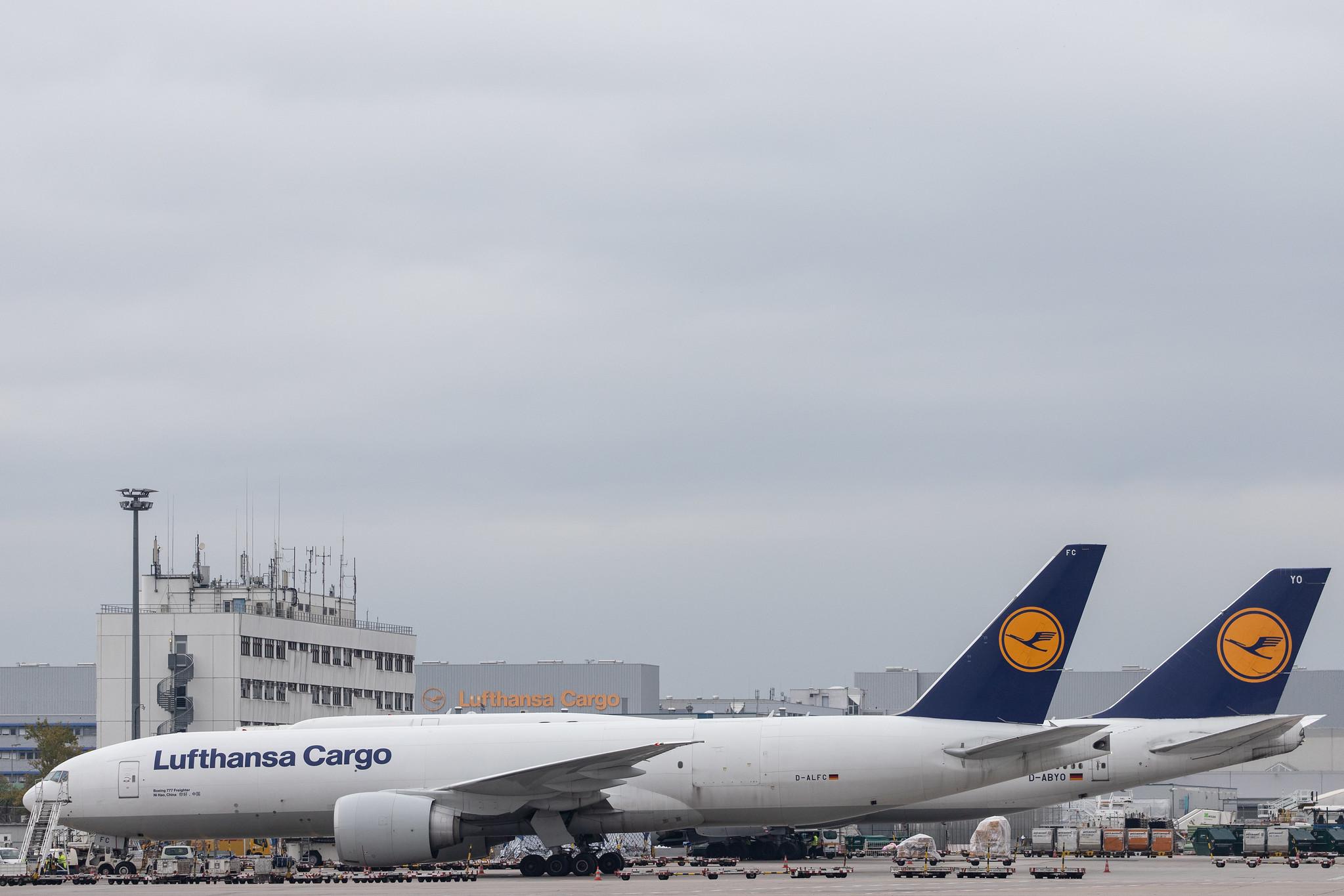 Frankfurt Airport: Lufthansa Cargo (/ GEC) |  Boeing 777-FBT B77L | D-ALFC | MSN 41676