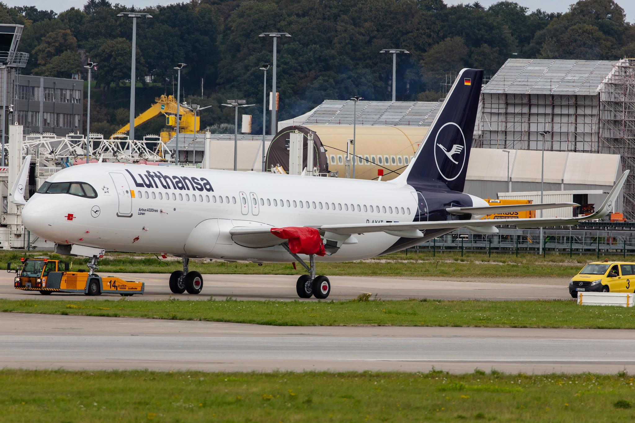 Hamburg Finkenwerder: Lufthansa (LH / DLH) |  Airbus A320-271N A20N | D-AXAT (D-AIJC) | MSN 9581