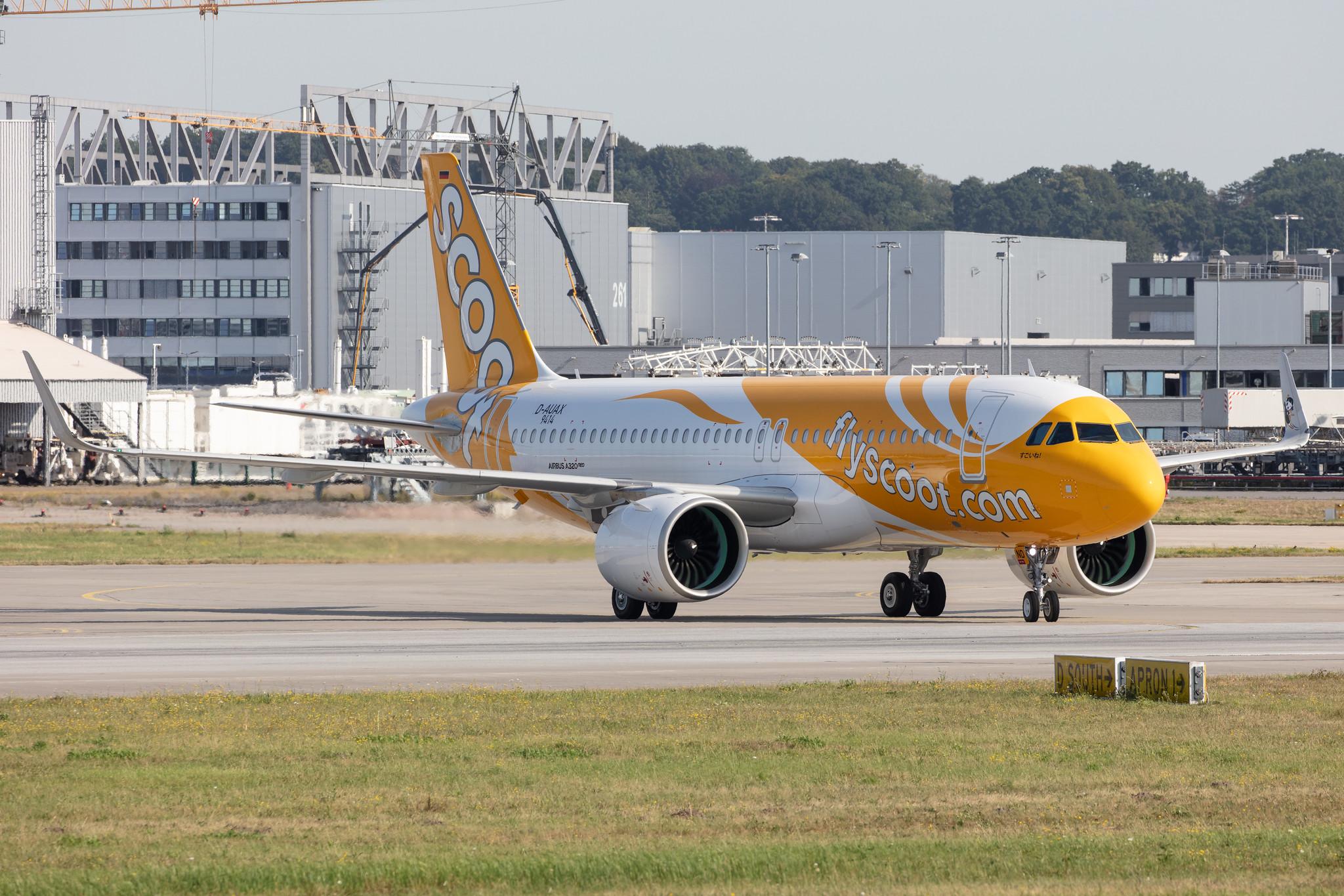 Hamburg Finkenwerder: Scoot (TR / TGW) |  Airbus A320-271N A20N | D-AUAX (9V-TND) | MSN 9414