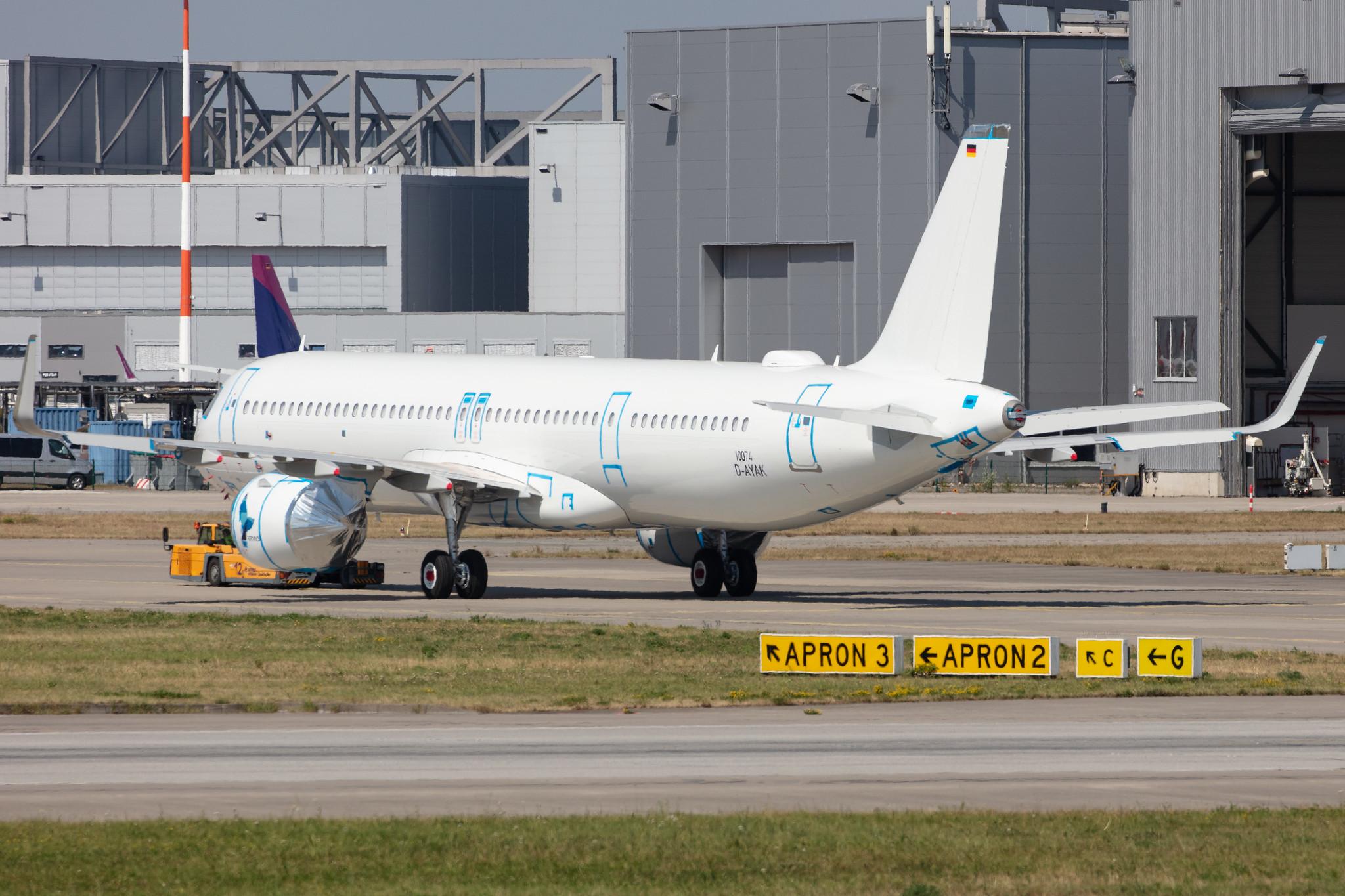 Hamburg Finkenwerder: Azores Airlines (S4 / RZO) |  Airbus A321-253NX A21N | D-AYAK (CS-TSI) | MSN 10074