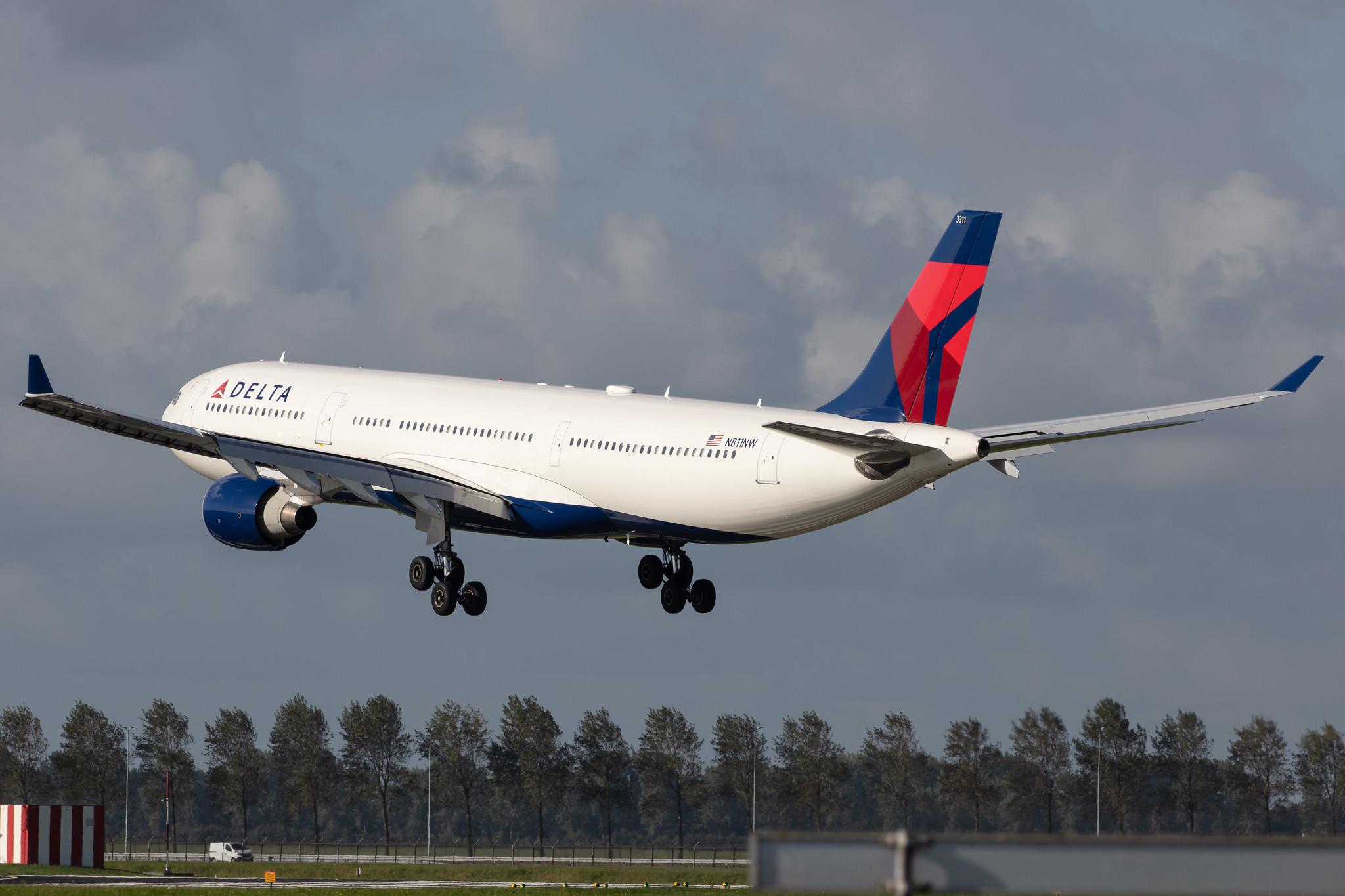 Amsterdam Airport Schiphol: Delta Air Lines (DL / DAL) |  Airbus A330-323 A333 | N811NW | MSN 0690