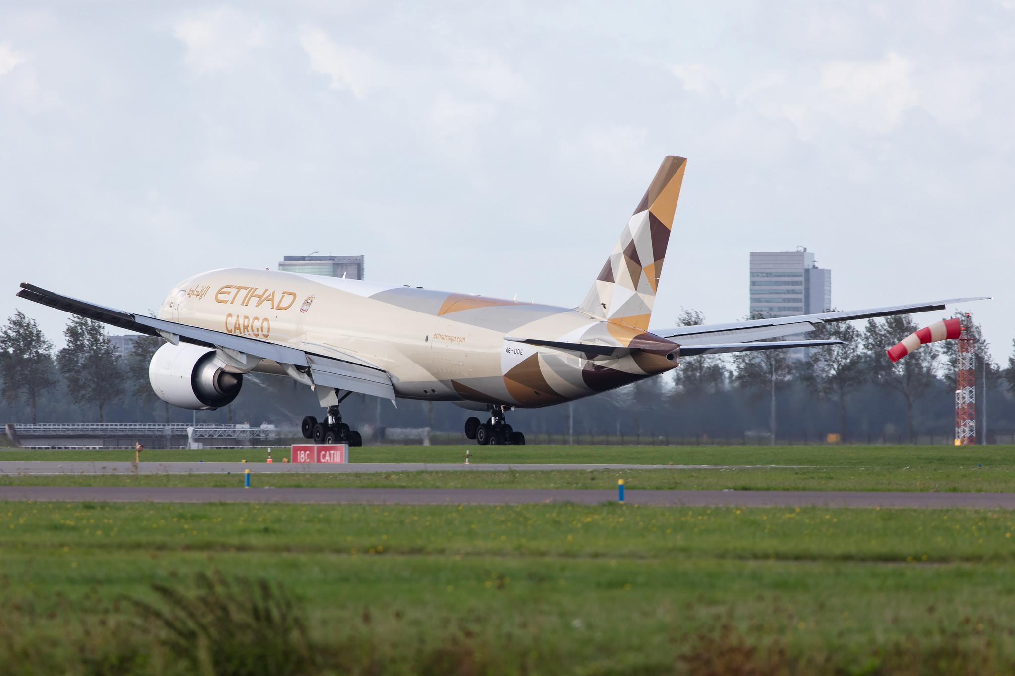 Amsterdam Airport Schiphol: Etihad Cargo (EY / ETD) | Operator: Etihad Airways |  Boeing 777-FFX B77L | A6-DDE | MSN 62745