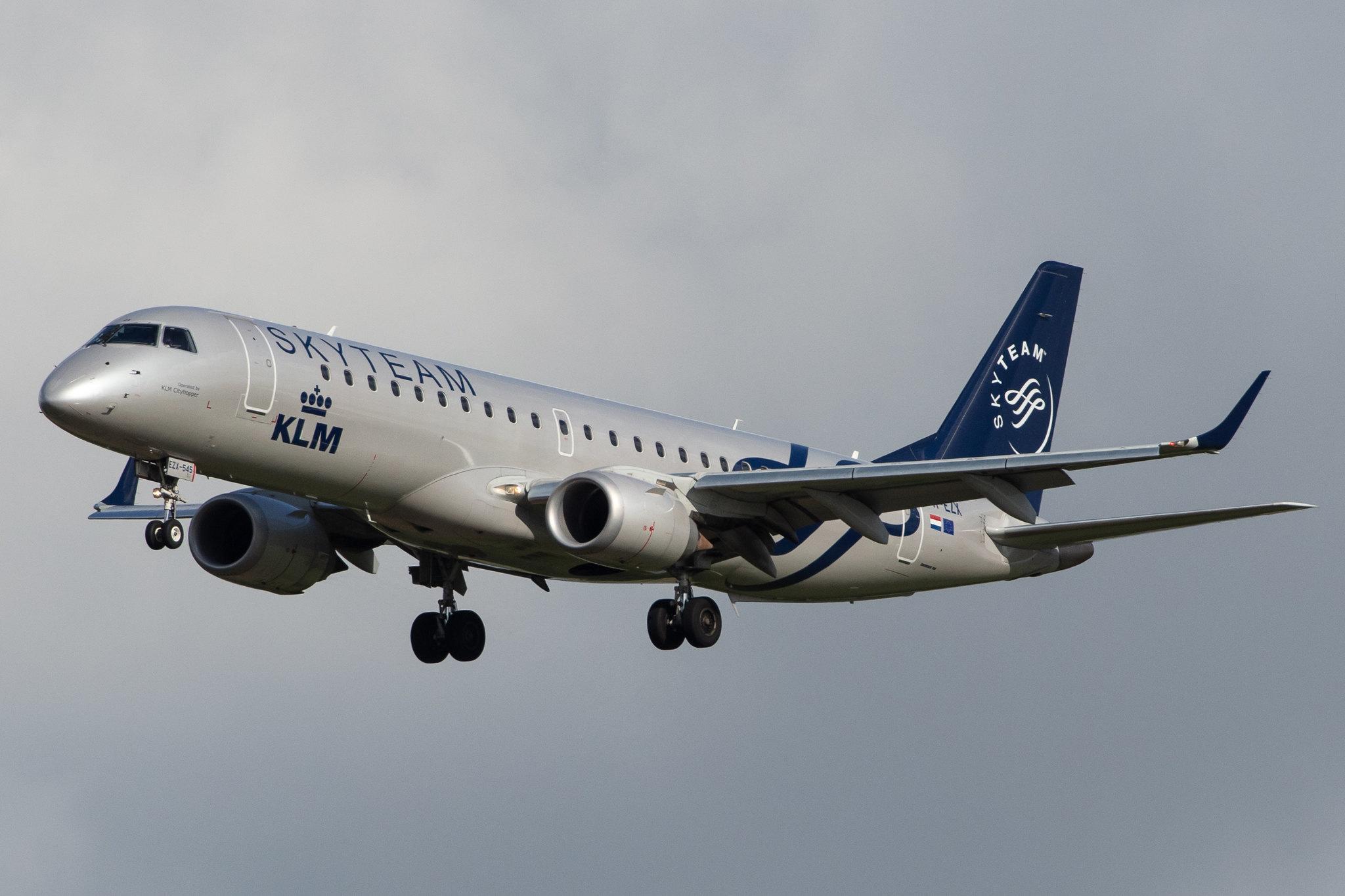 Amsterdam Airport Schiphol: KLM (KL / KLM) |  Livery: SkyTeam Livery | Operator: KLM Cityhopper |  Embraer E190STD E190 | PH-EZX | MSN 19000545