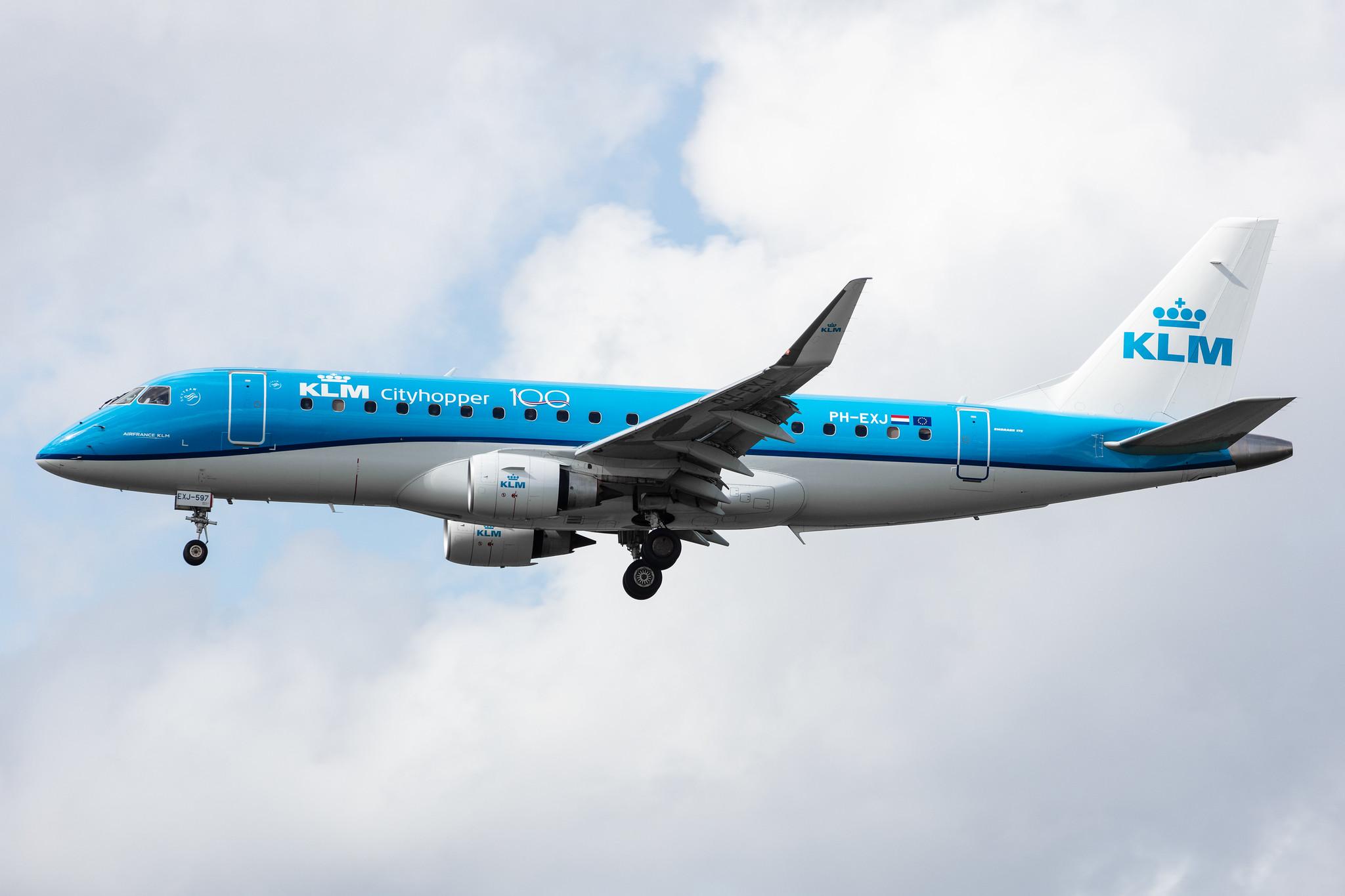 Amsterdam Airport Schiphol: KLM (KL / KLM) | Operator: KLM Cityhopper |  Embraer E175STD E75L | PH-EXJ | MSN 17000597