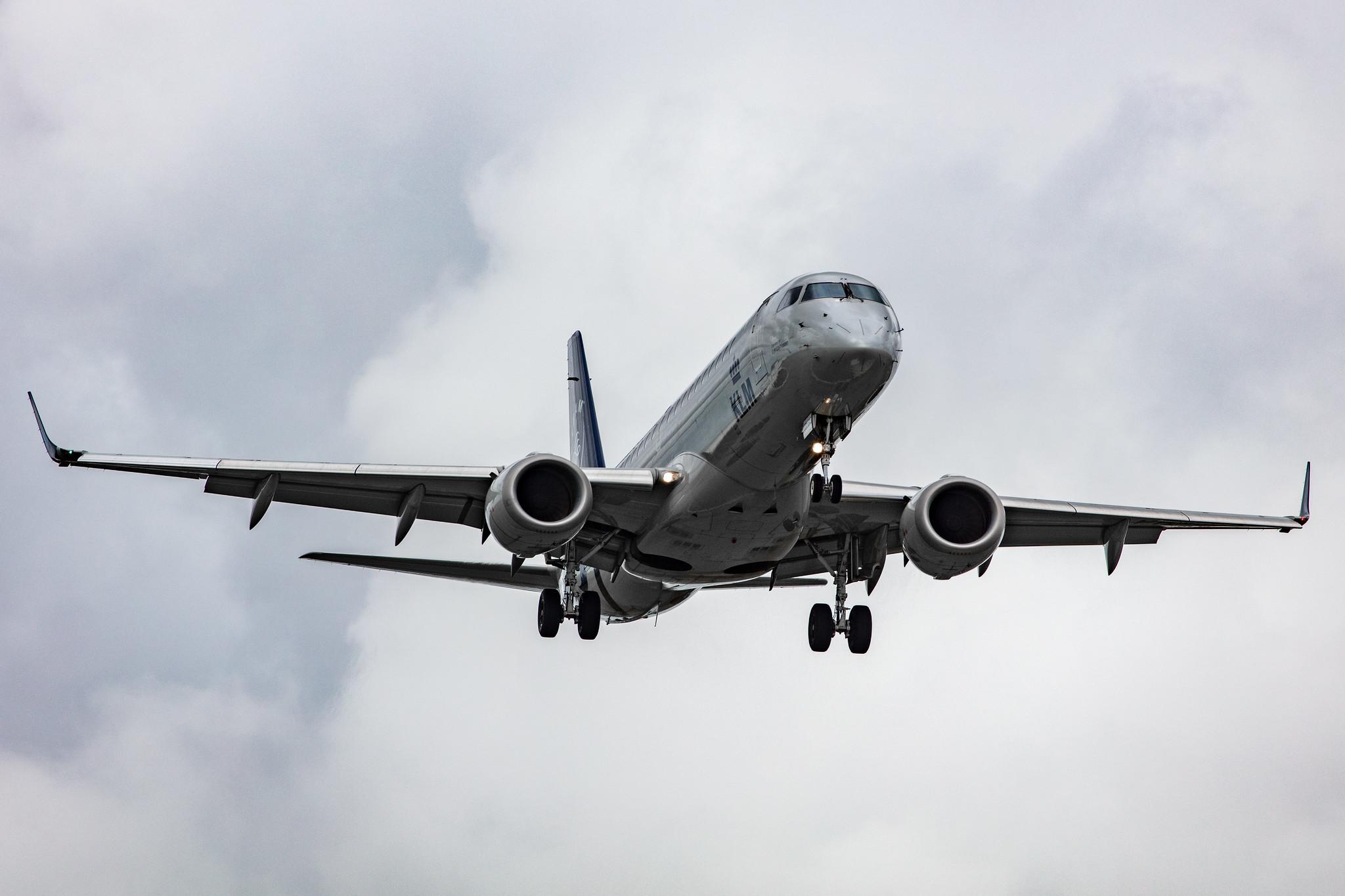 Amsterdam Airport Schiphol: KLM (KL / KLM) |  Livery: SkyTeam Livery | Operator: KLM Cityhopper |  Embraer E190STD E190 | PH-EZX | MSN 19000545