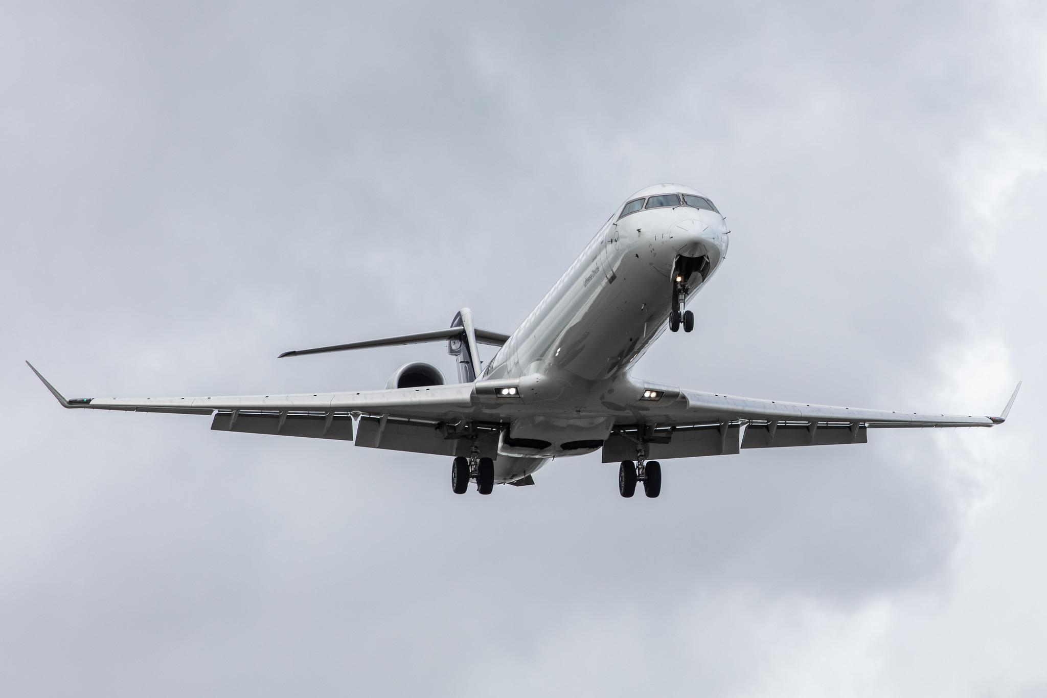 Amsterdam Airport Schiphol: Lufthansa (LH / DLH) | Operator: Lufthansa CityLine |  Mitsubishi CRJ-900LR CRJ9 | D-ACNM | MSN 15253